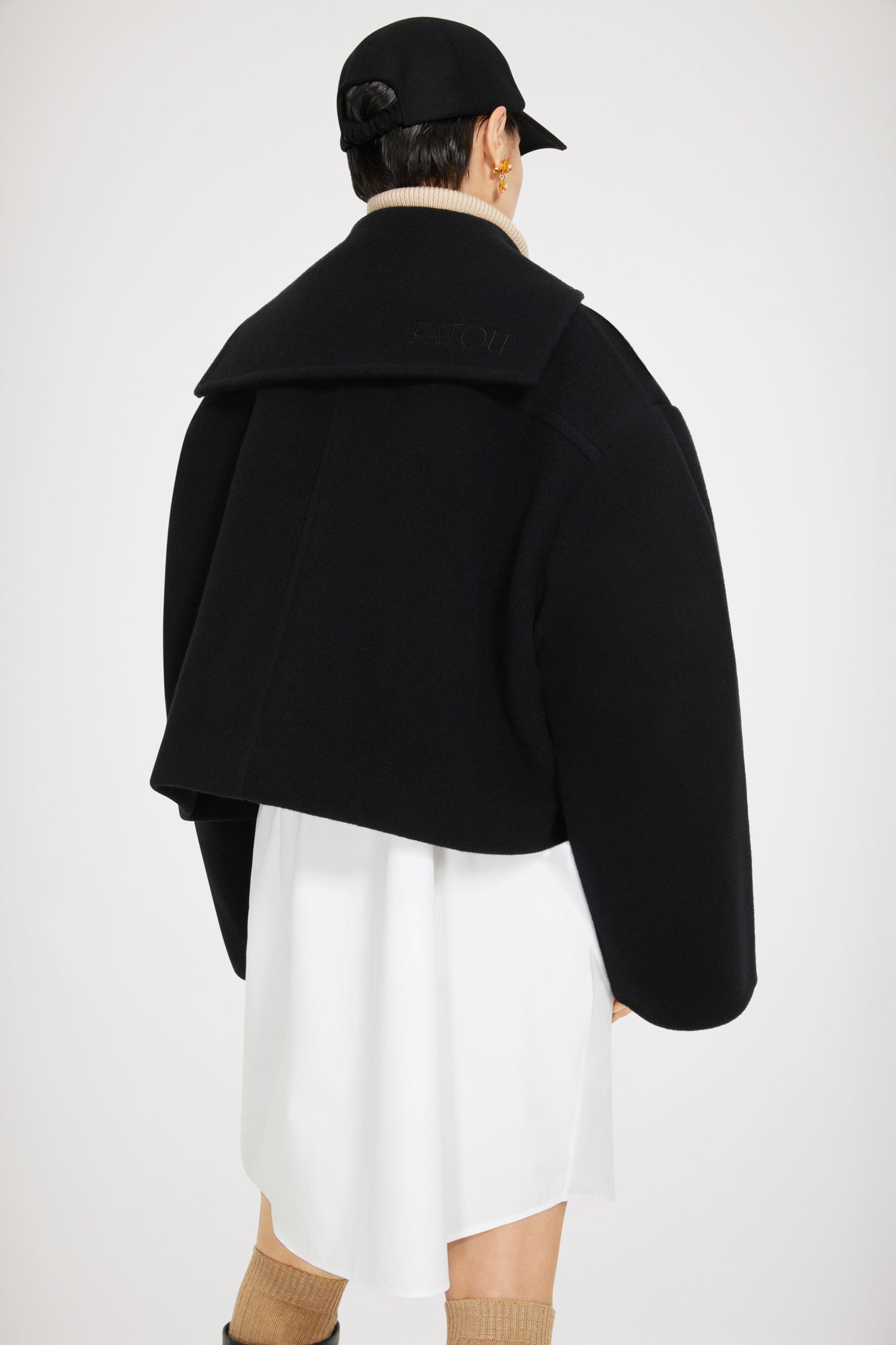 Patou H22CO0140121999B manteau laine double-face noir court