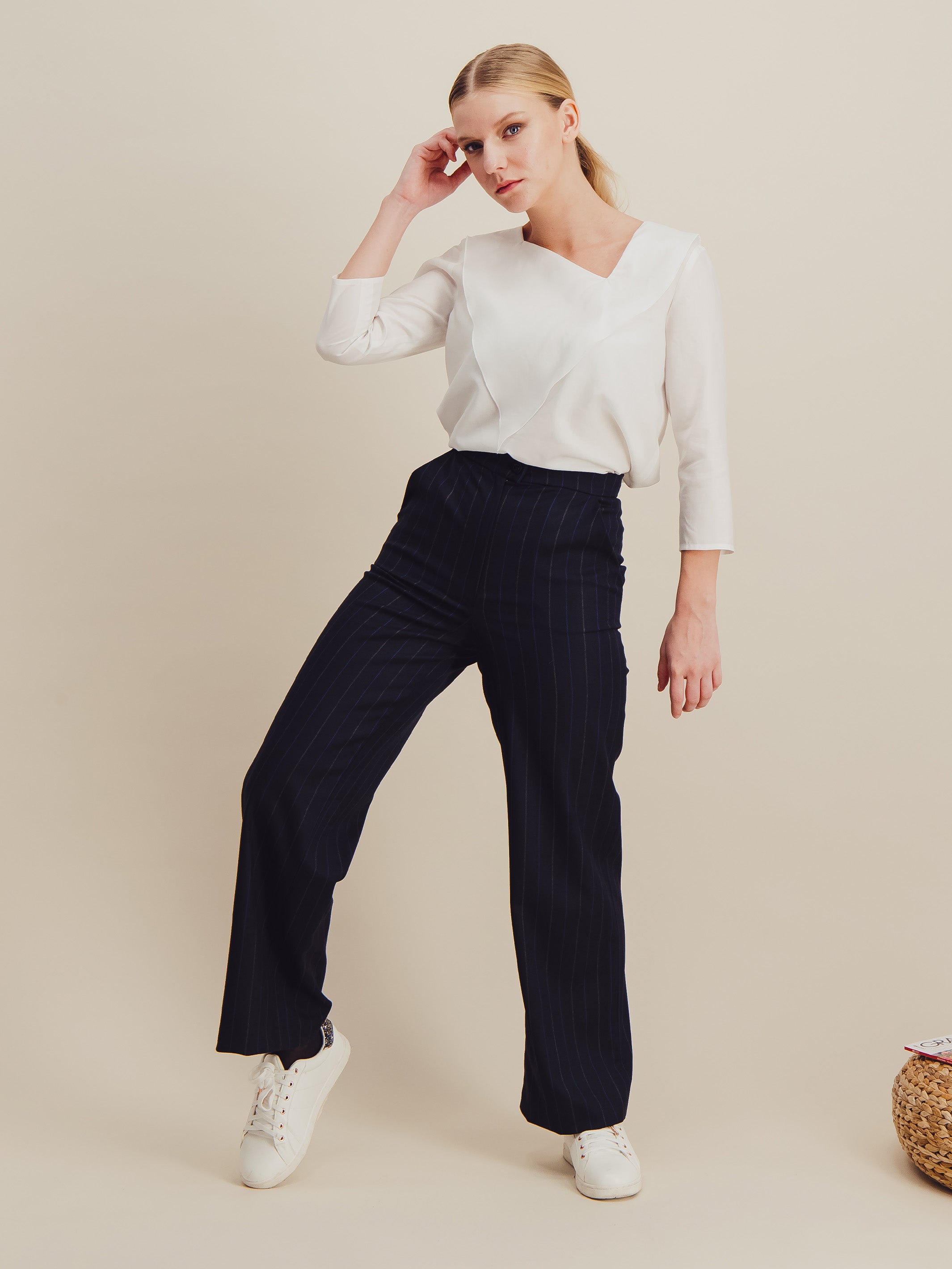 Anahide Saint André Bora pantalon tailleur laine rayé bleu