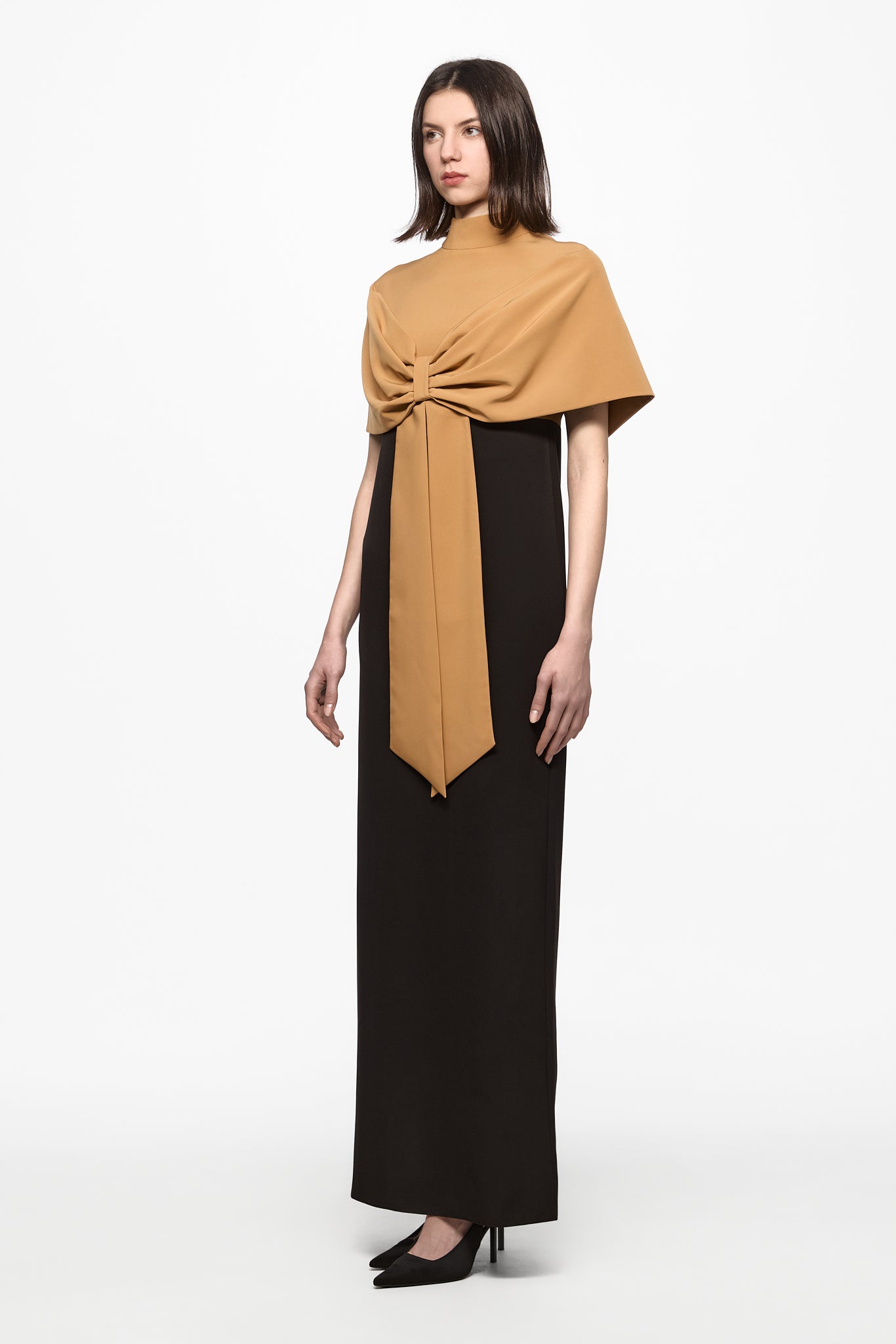 ATU Body Couture robe maxi nœud camel noir