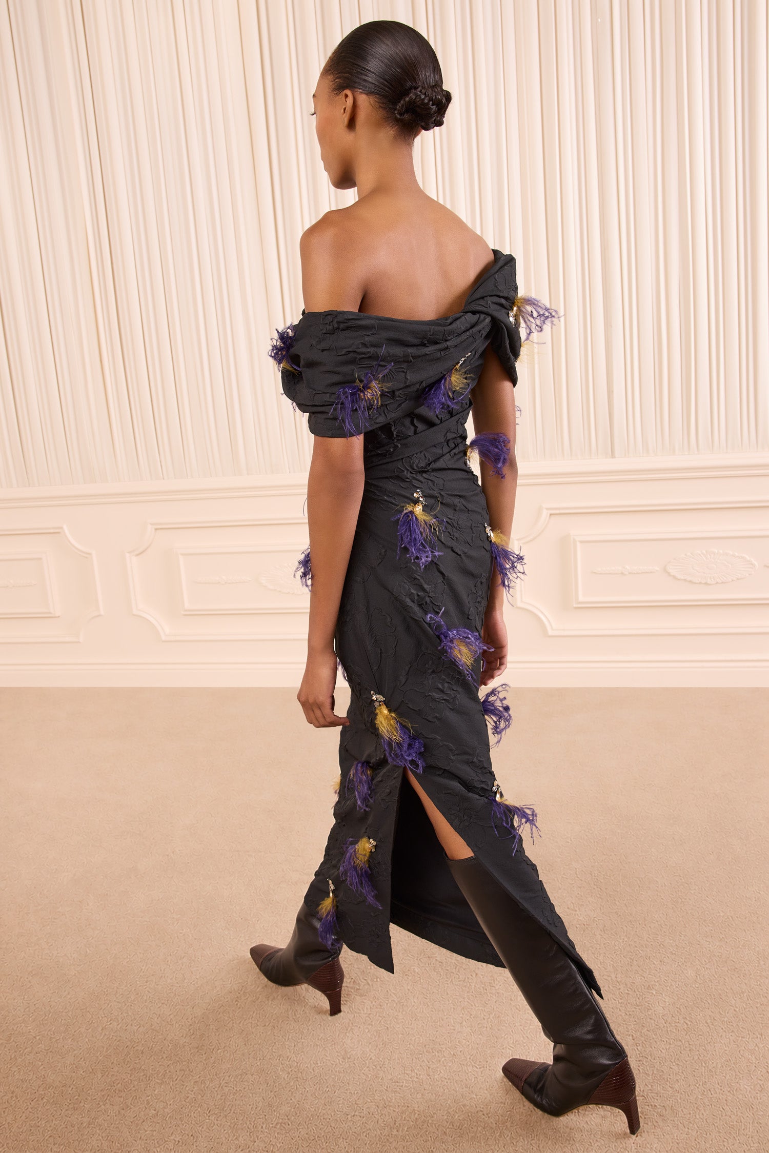 Ulla Johnson Violeta robe midi Noir épaules nues