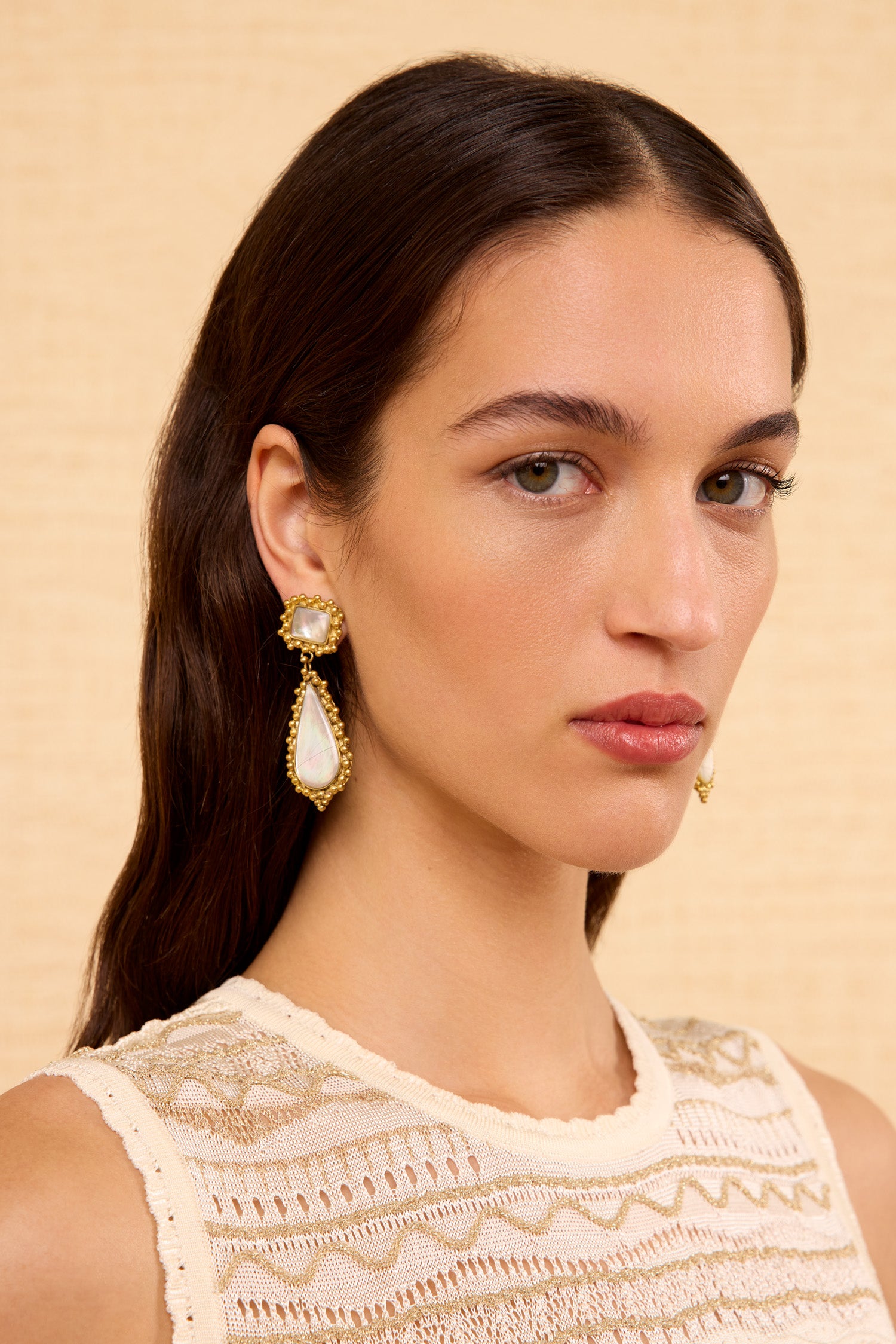 Ulla Johnson boucles d'oreilles nacre Pearl goutte laiton