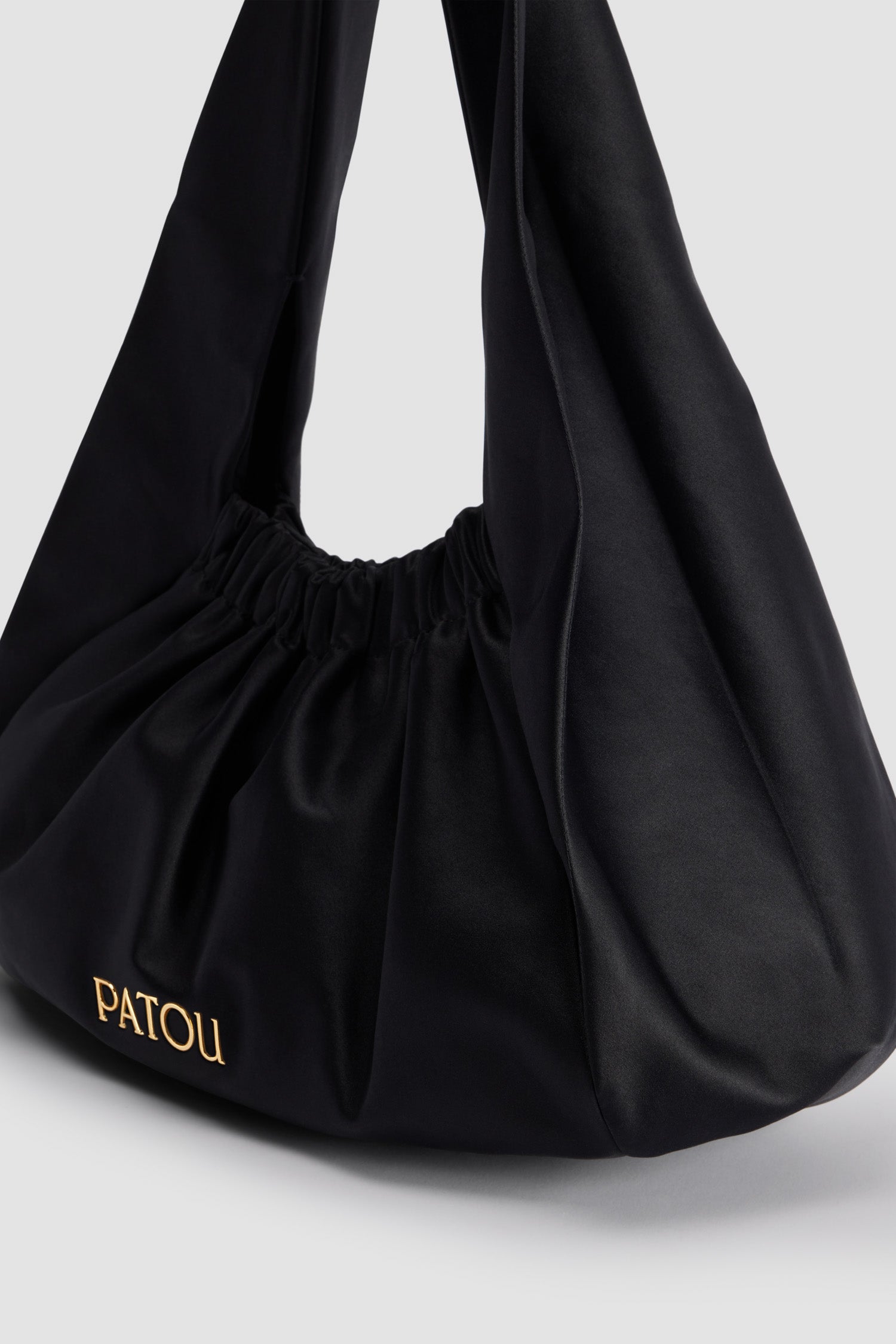 Patou Le Biscuit large H23AC0550159999B sac noir satin