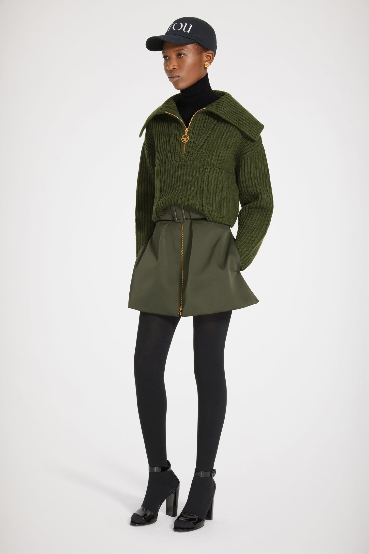 Patou H22KN0908055 pull laine kaki col zippé