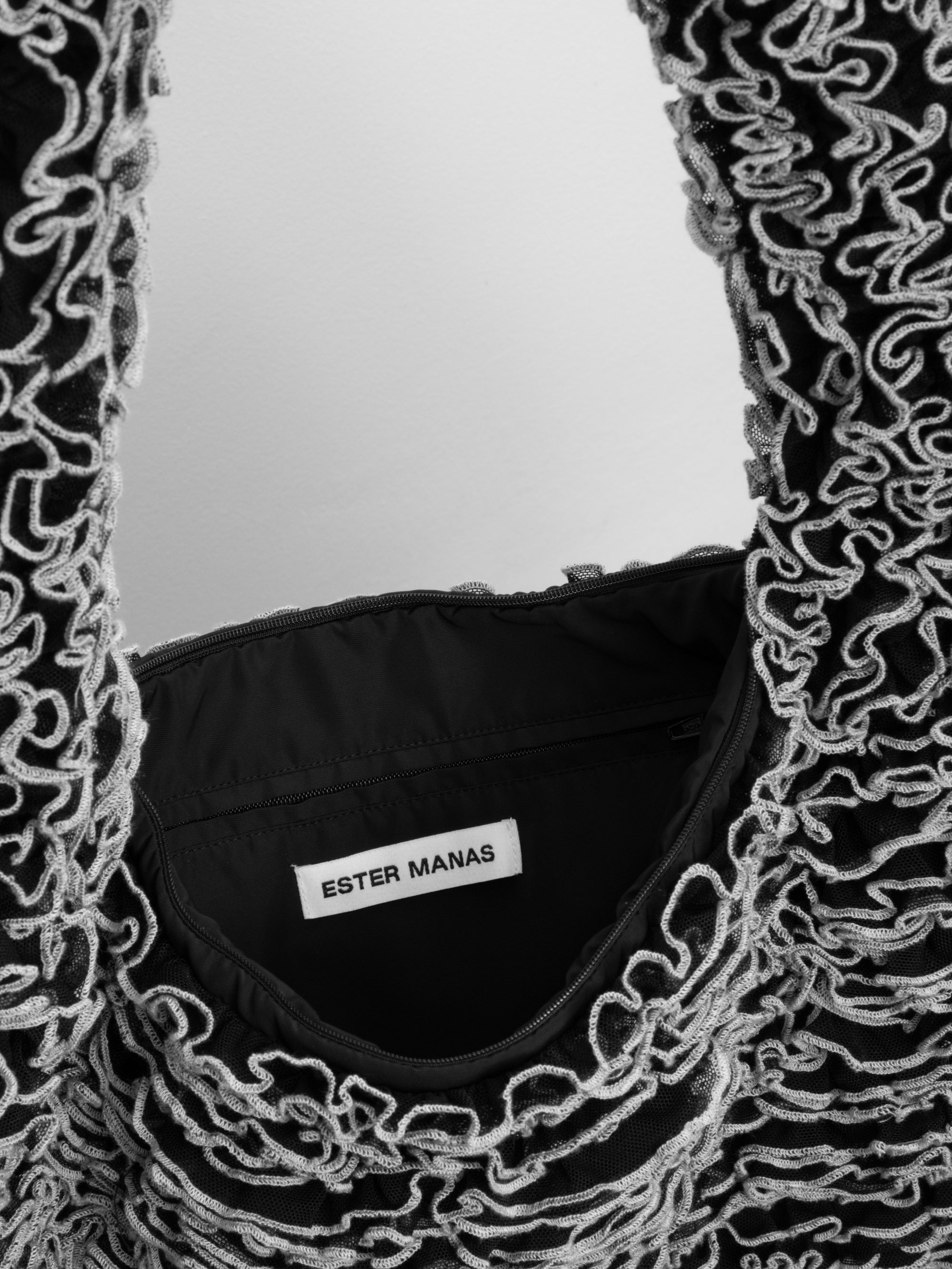 Ester Manas Cancan Totebag sac noir maille ruchée