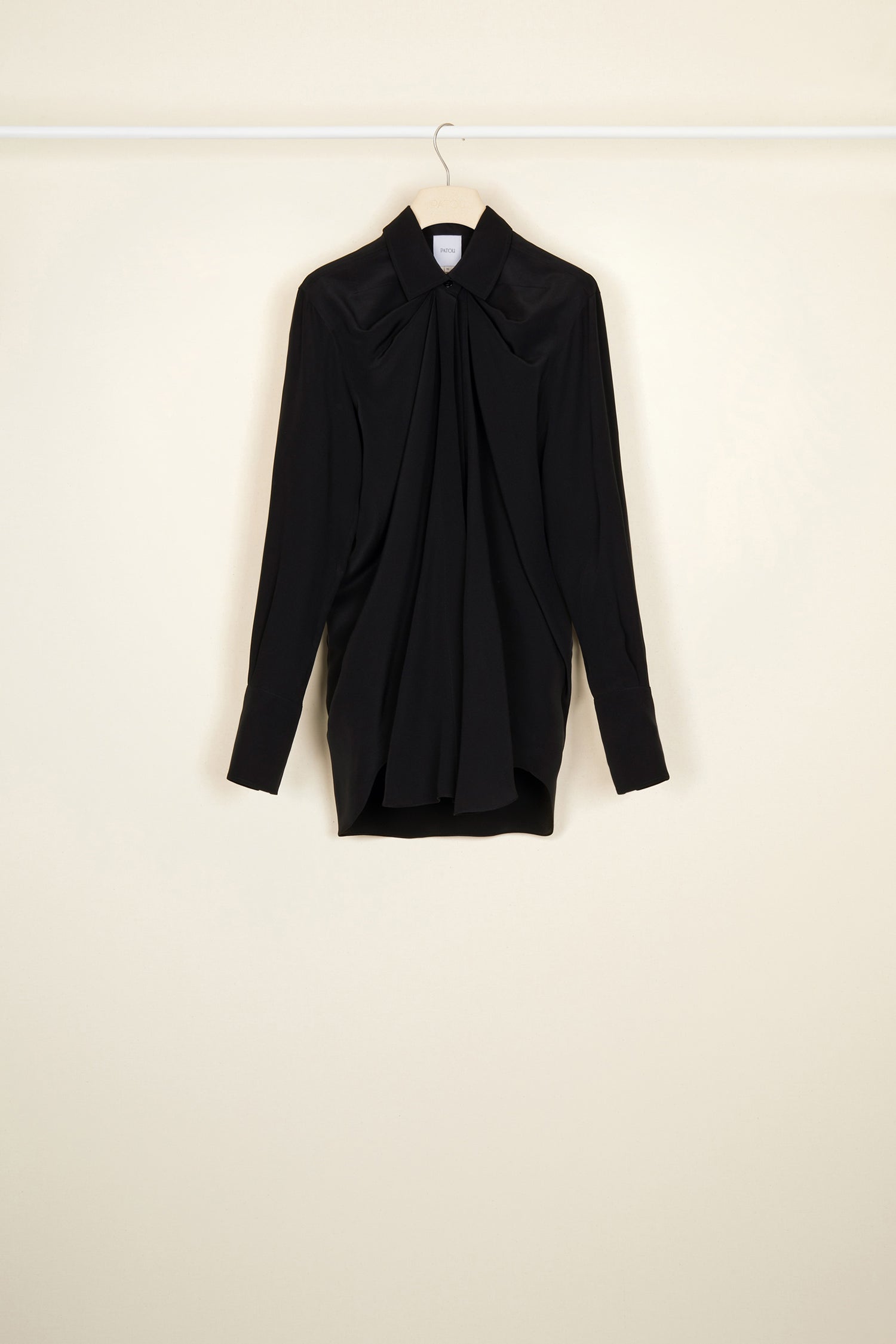 Patou BL003 blouse soie noire drapée