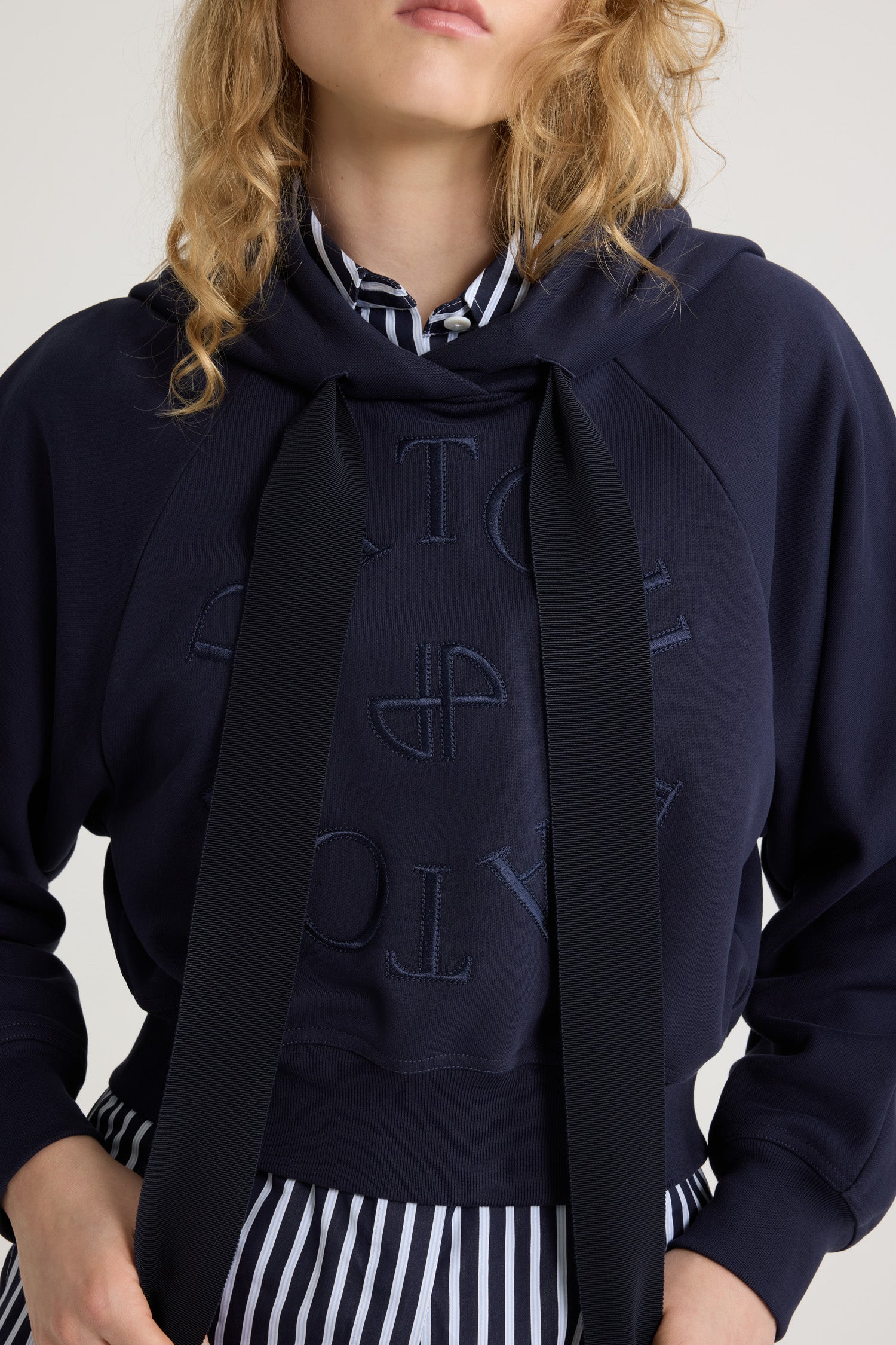Patou JE069 sweat capuche Navy Black taille M coton bio