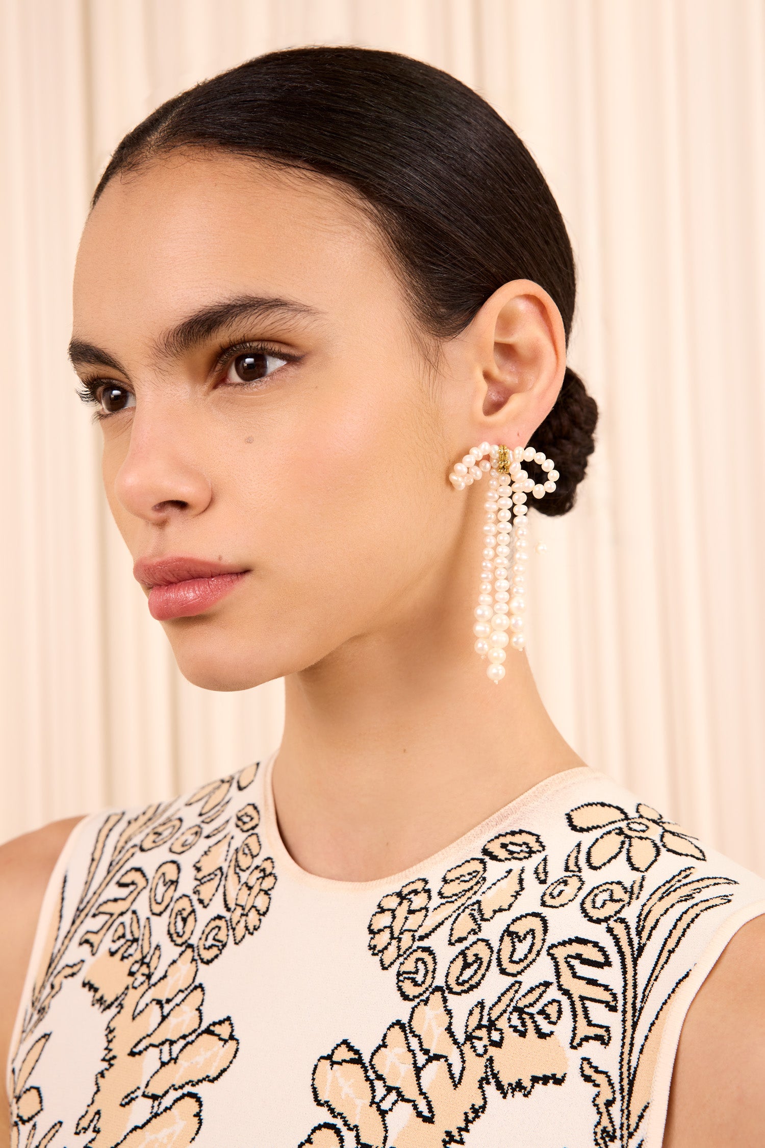 Ulla Johnson Pearl Bow boucles oreilles perles noeud