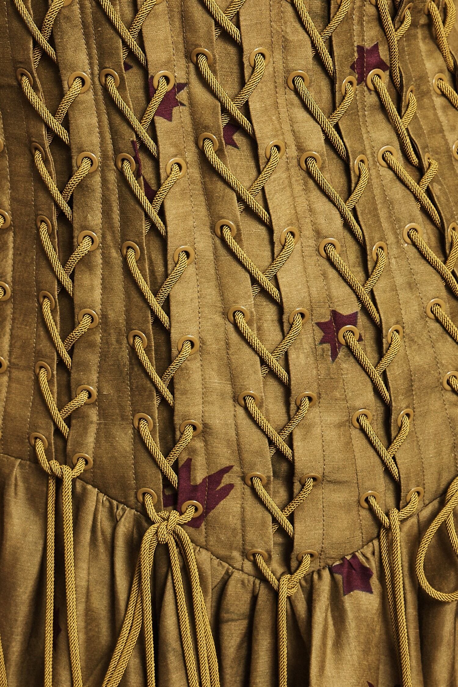 Alemäis Astro Gown Olive robe longue lin motif étoiles