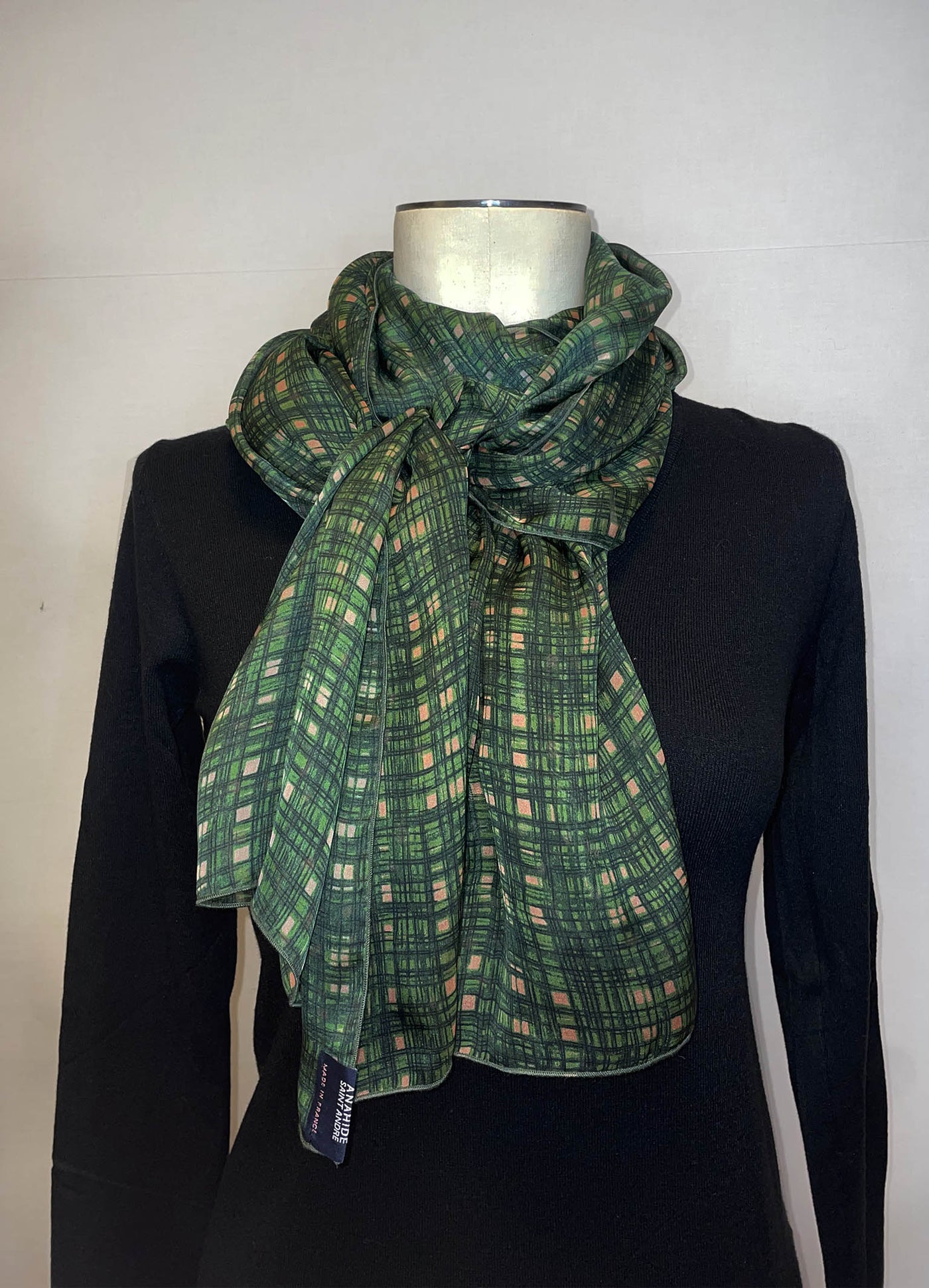 Anahide Saint André foulard soie vert 100% soie