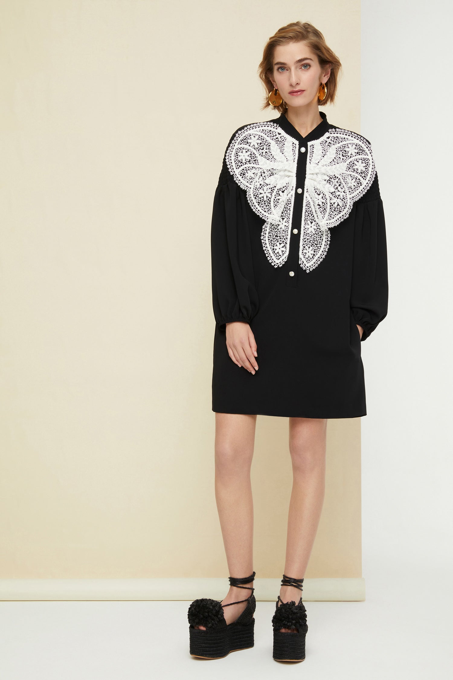Patou robe bavoir dentelle noire cady 34-44