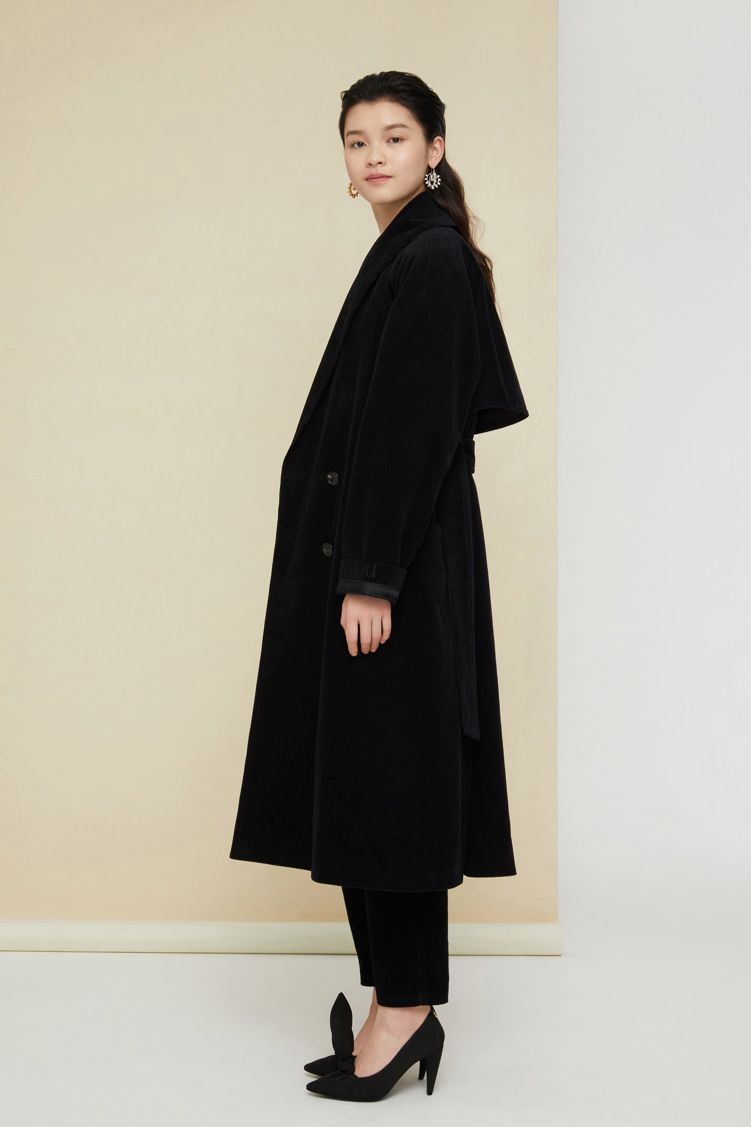 Patou trench CO005 manteau velours noir ceinturé