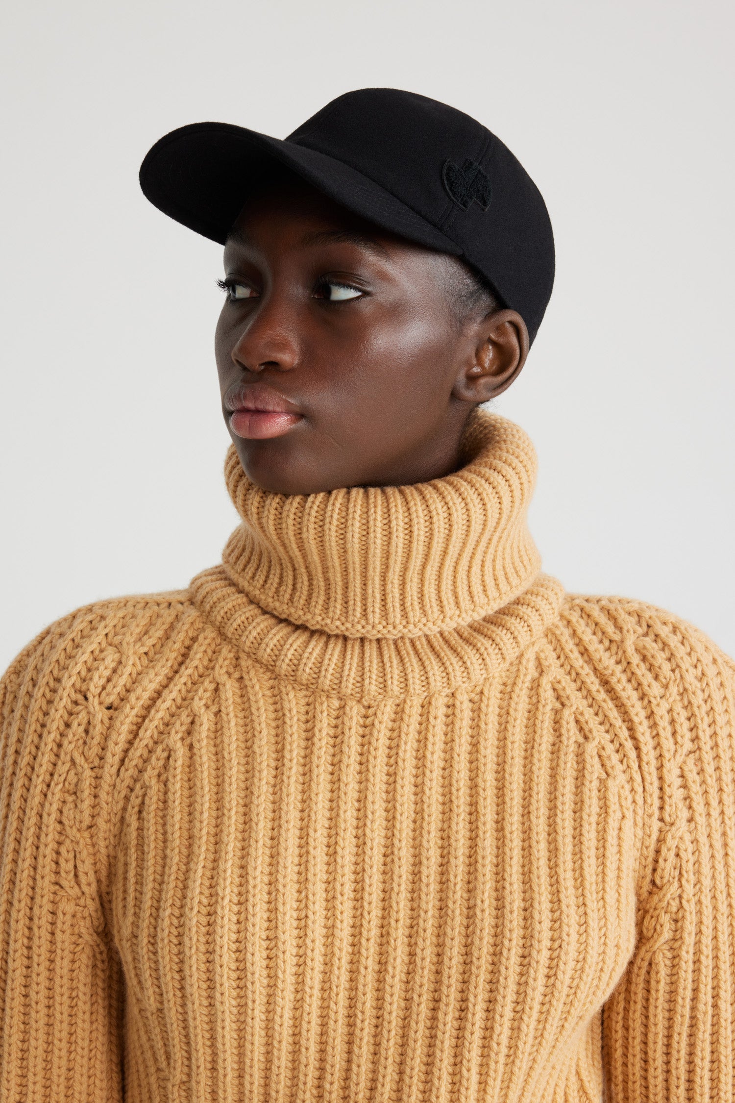 Patou Knitwear H24KN2068064101G pull Golden Beige cachemire