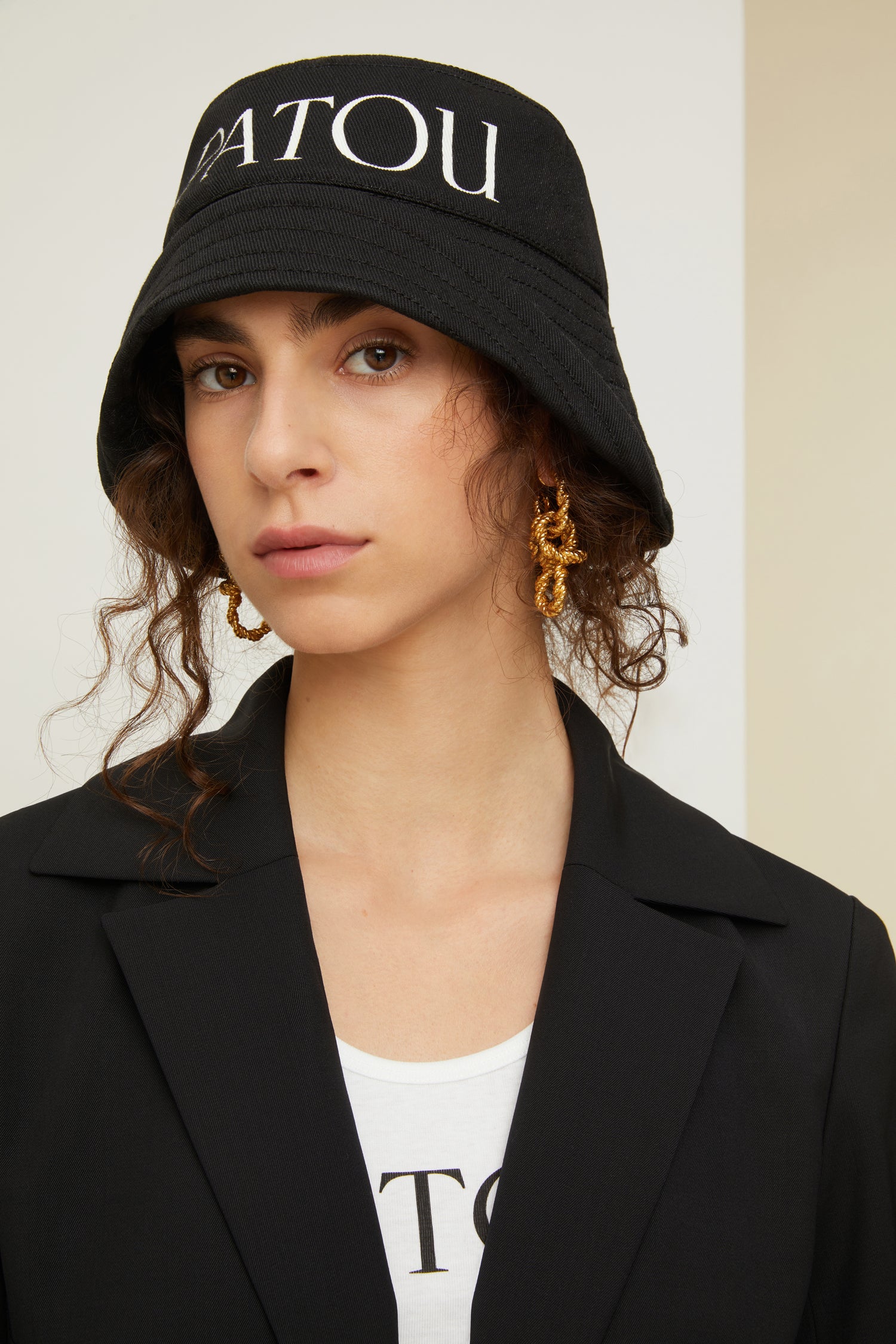 Patou JW082 boucles oreilles chaîne doré