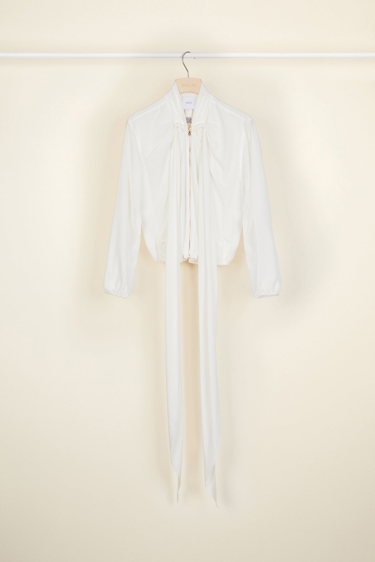 Patou OU006 bomber soie blanc Pearl col lavallière
