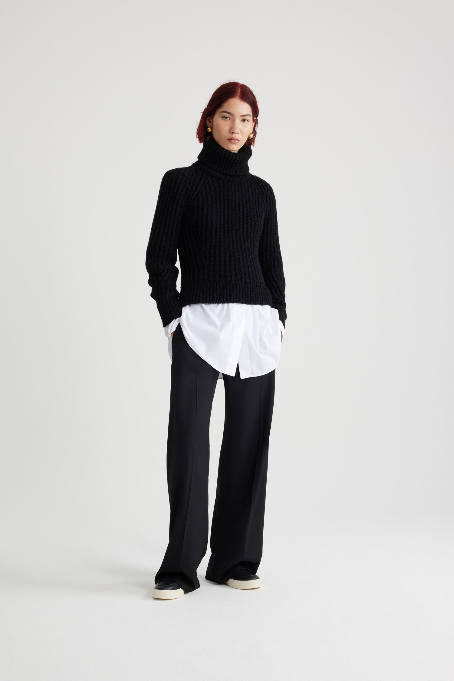 Patou KN206 Pull col roulé noir laine cachemire