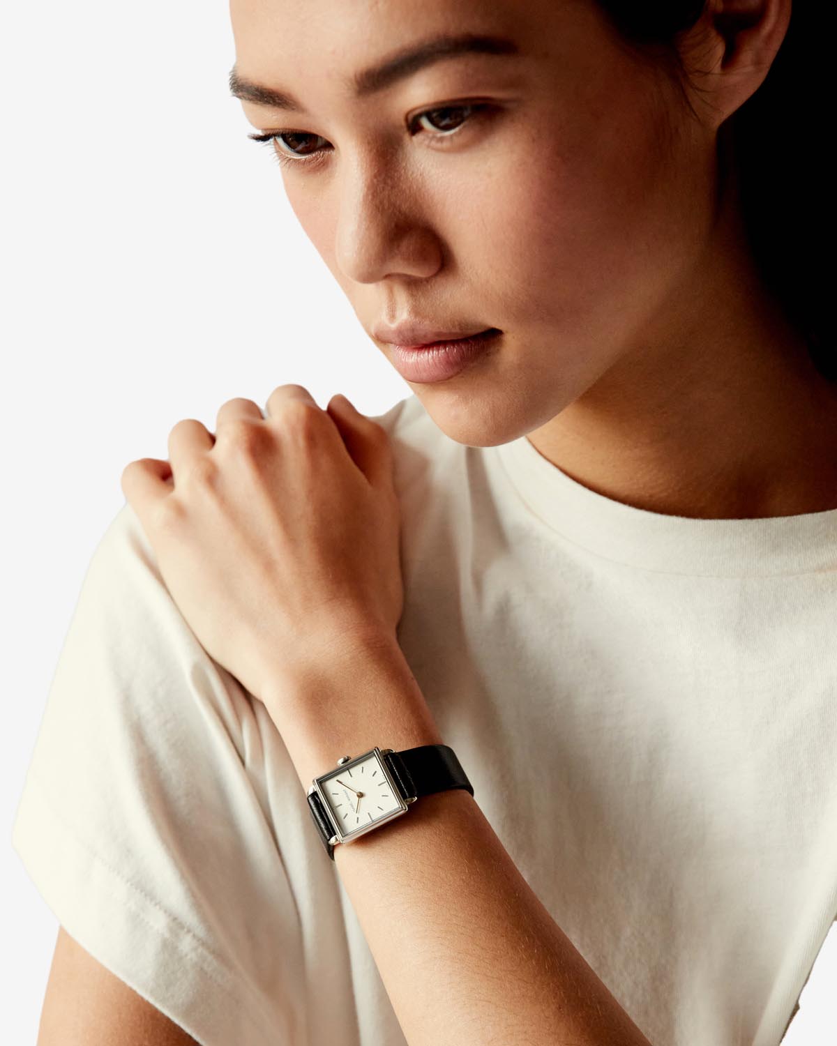 Isabel Marant 12.04 montre cadran carré argent