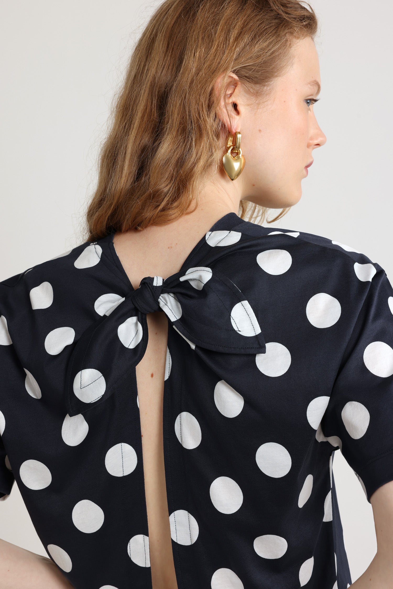 Patou P25JE137 t-shirt coton bio bleu marine pois crop