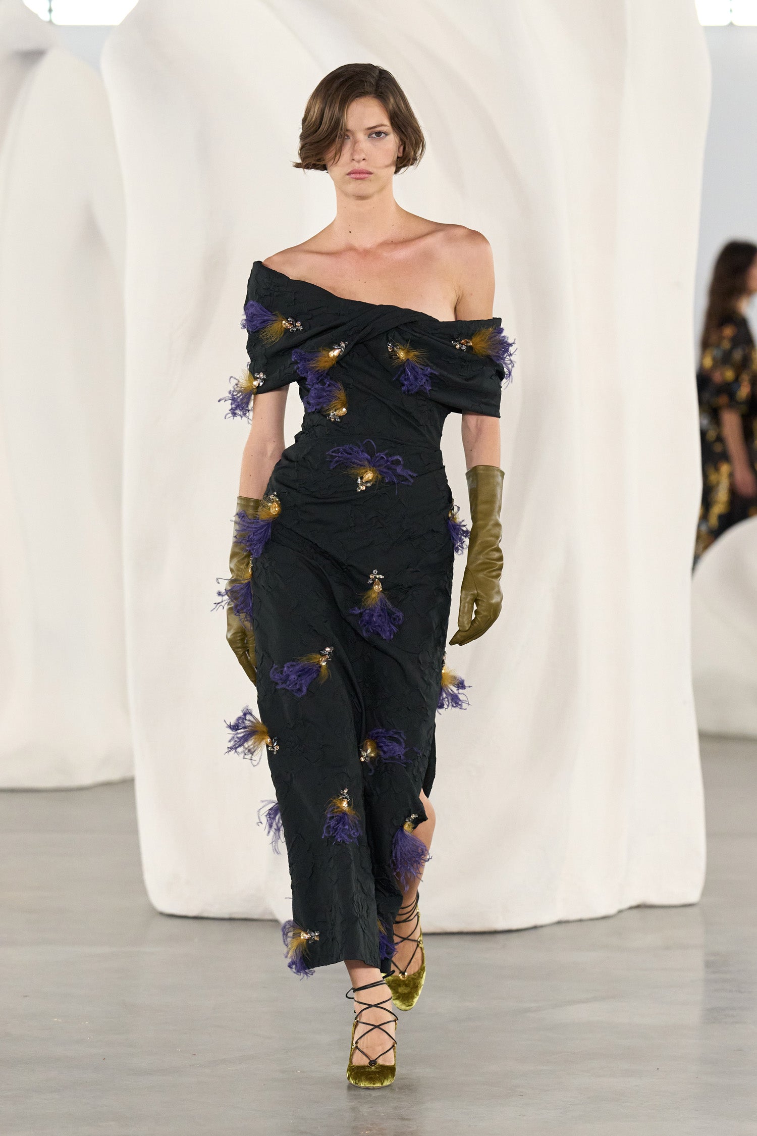 Ulla Johnson Violeta robe midi Noir épaules nues