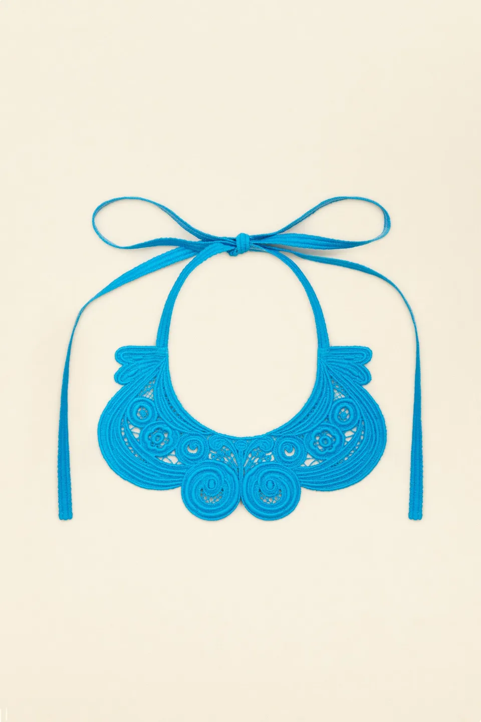 Patou AC0180099623B collier guipure turquoise floral