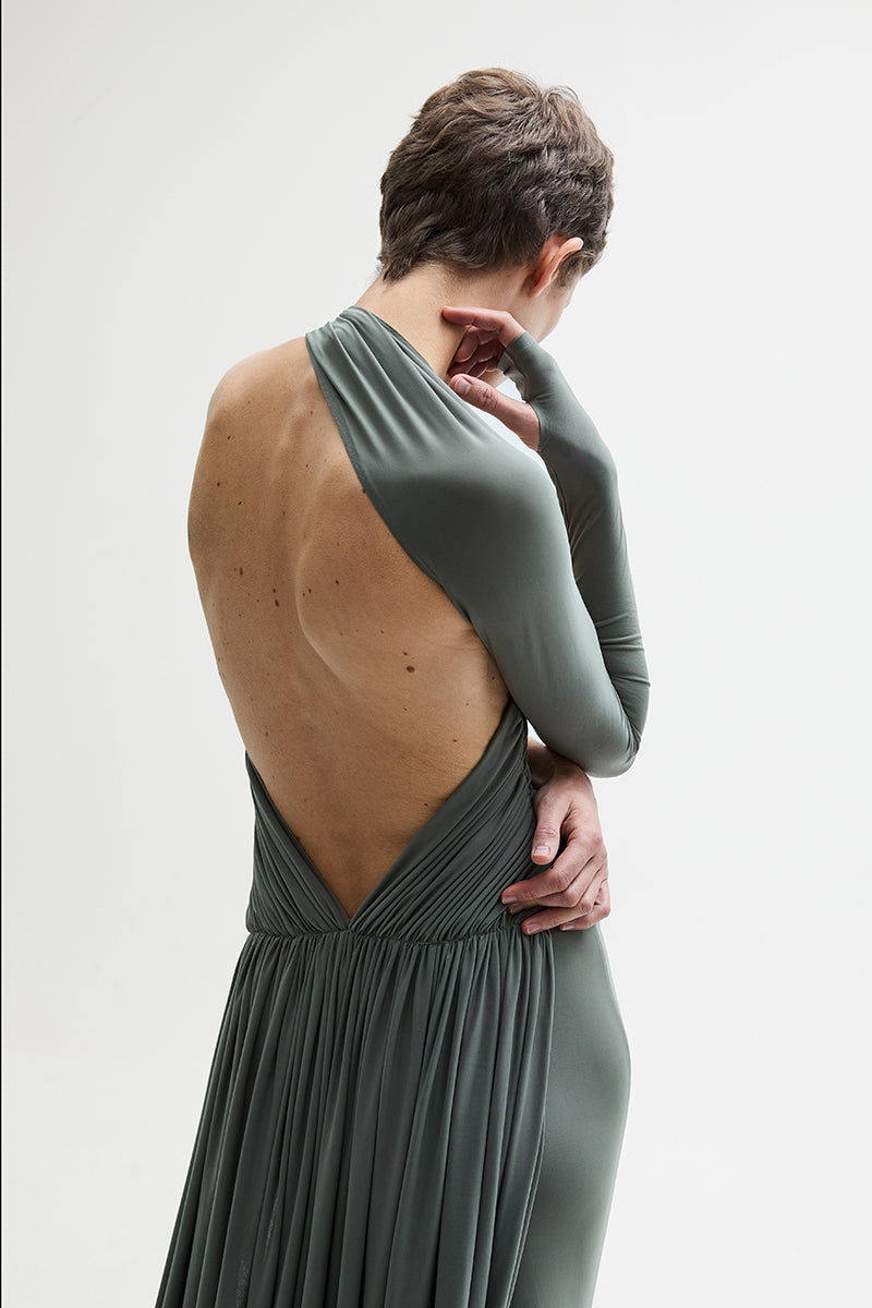 ATU Body Couture Swallow robe midi une manche à traîne