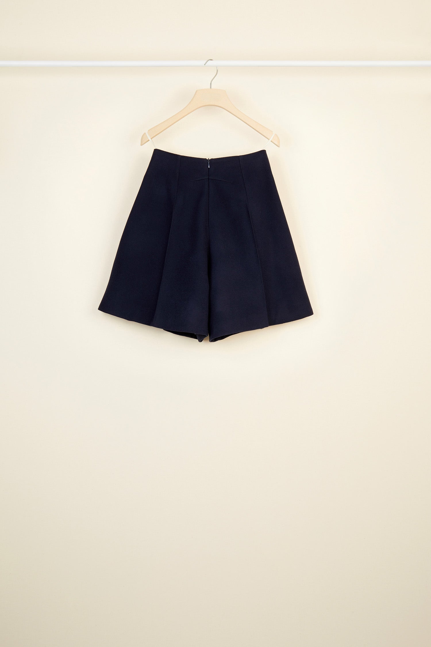 Patou TR004 short tailleur marine 34-44 cachemire