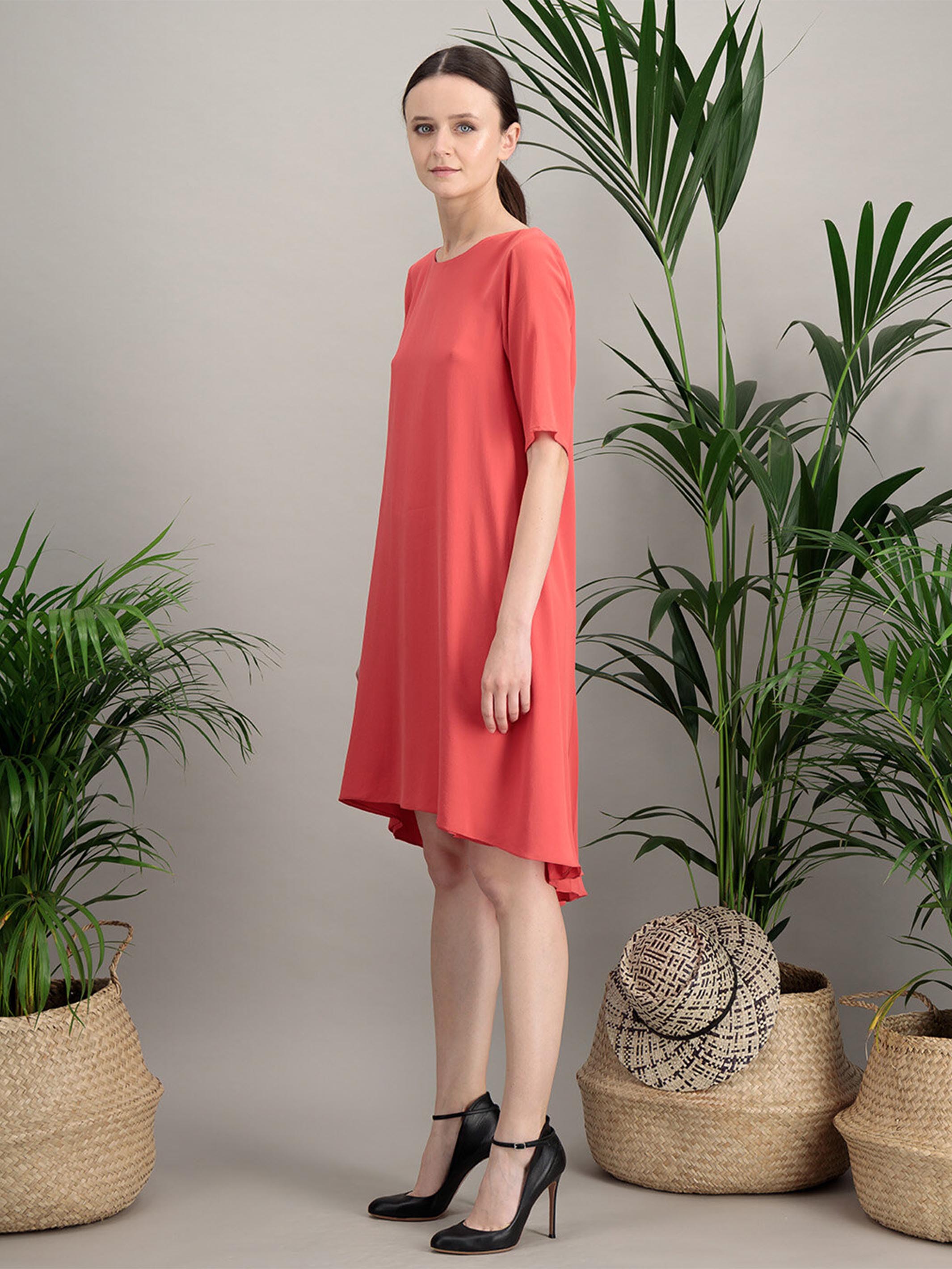 Anahide Saint André Marino robe plissée corail crêpe soie