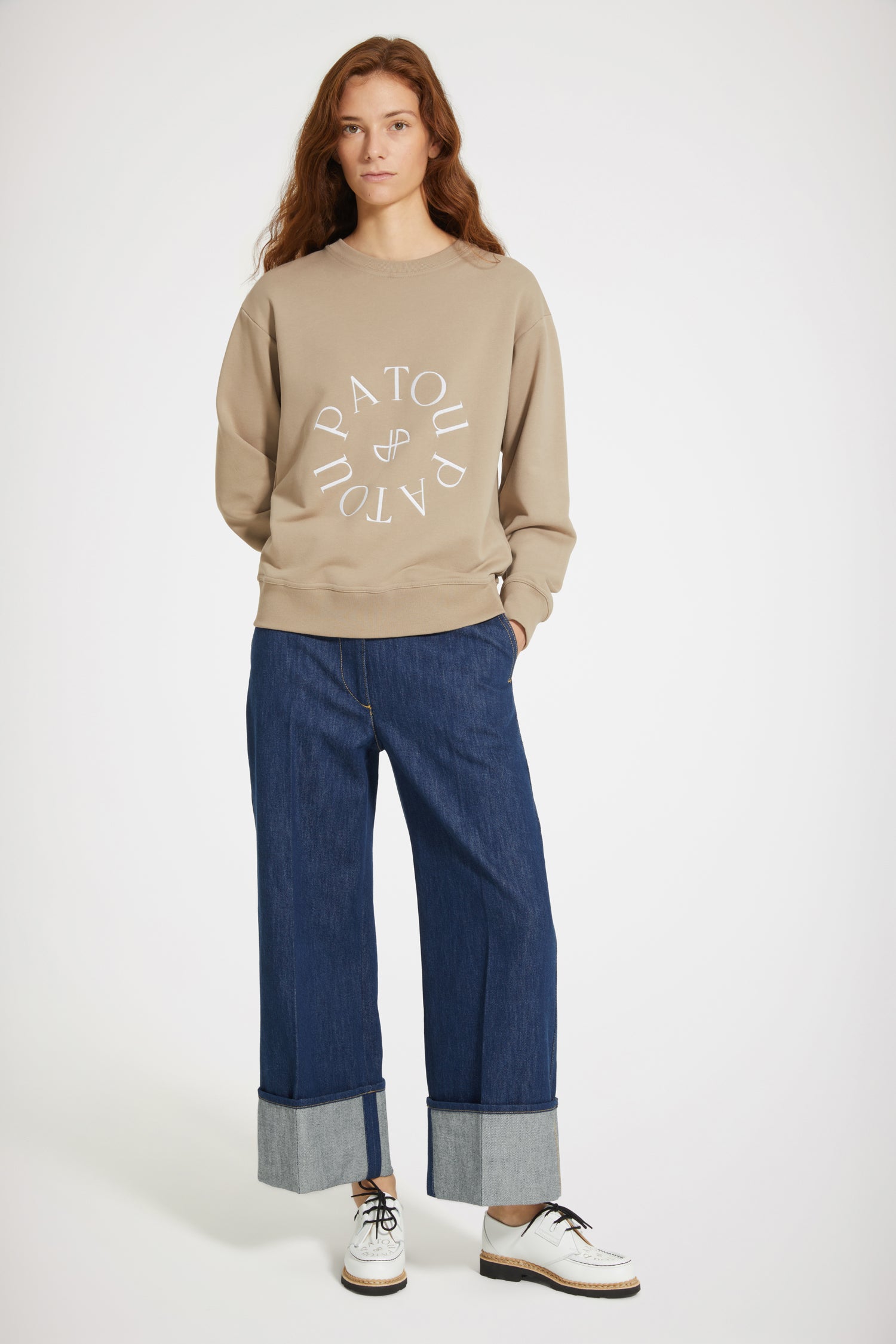 Patou JE070 sweat Parchment coton bio logo