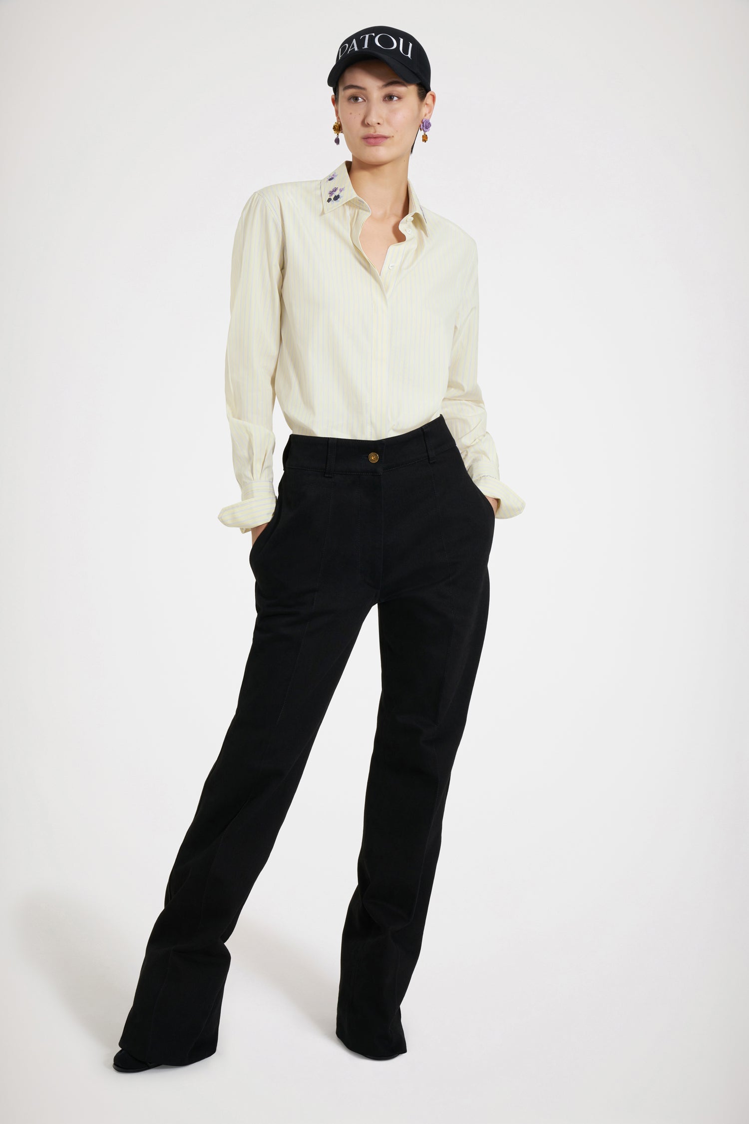 Patou Denim H22TR026 pantalon évasé noir en denim bio