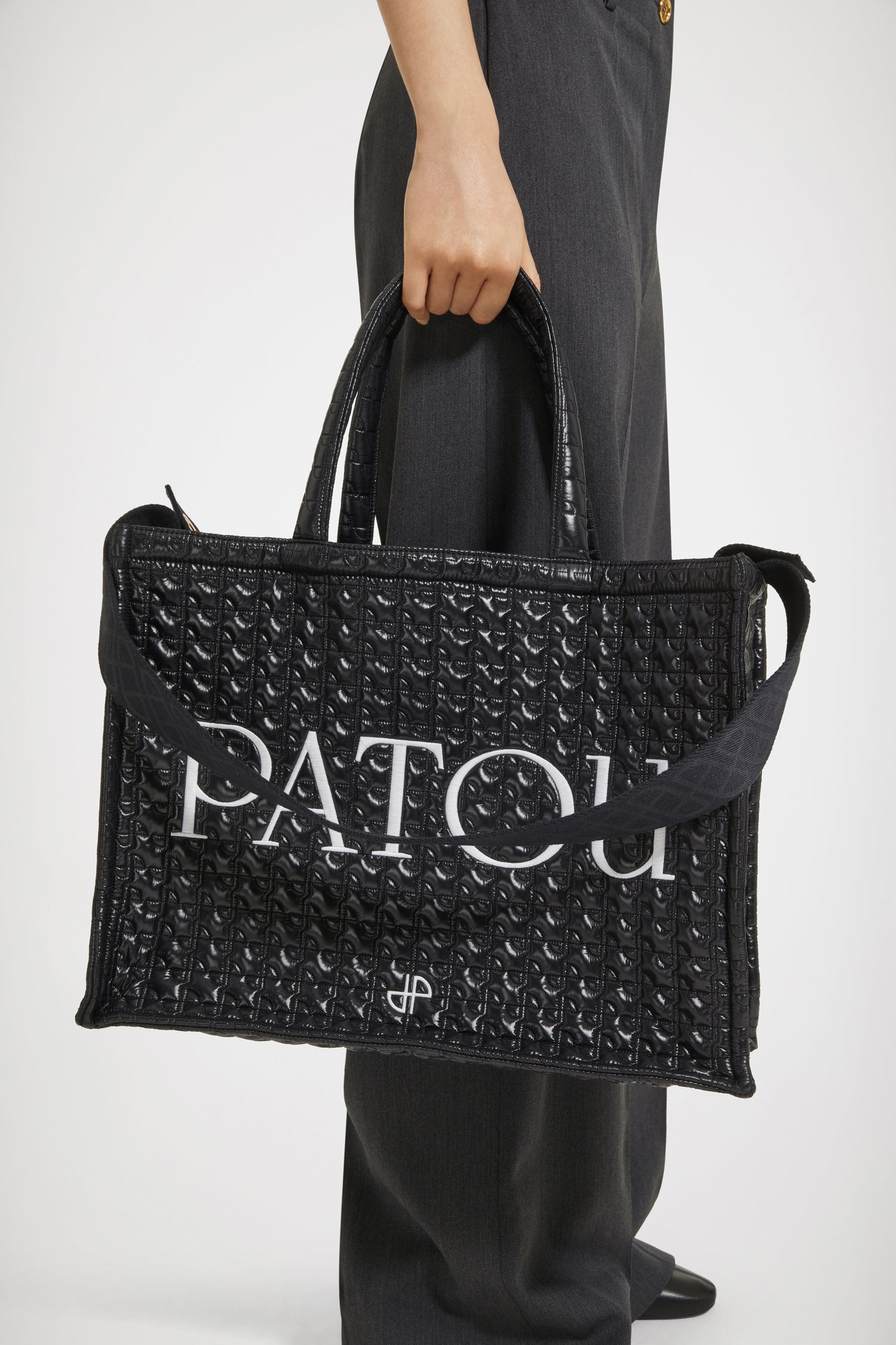 Patou Bags H23AC0240123994B tote nylon noir TU