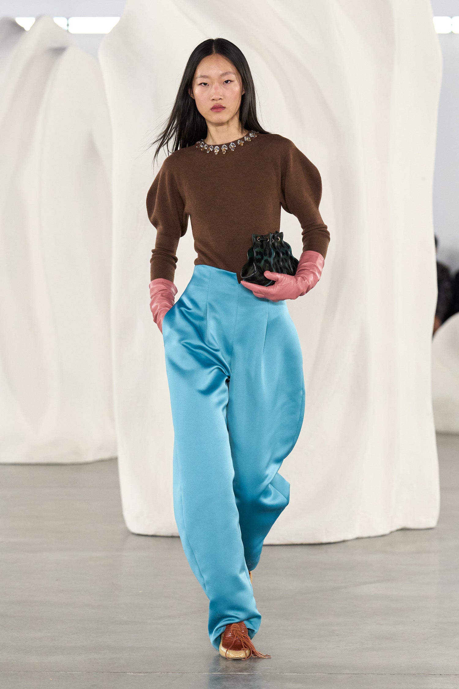 Ulla Johnson Edlyn pantalon satin Heron taille haute