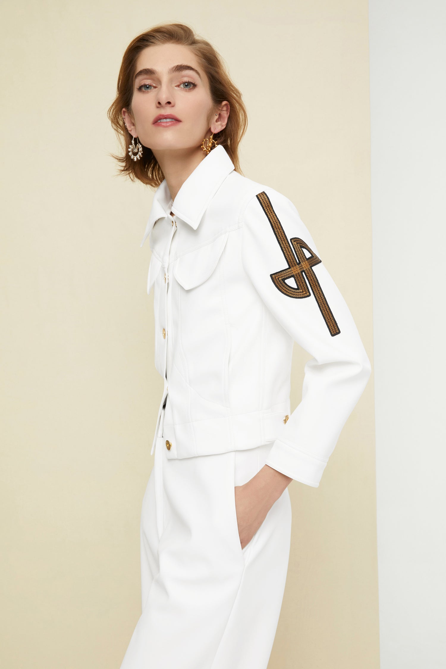 Patou OU001 veste faux cuir ivoire 34-42 brodée