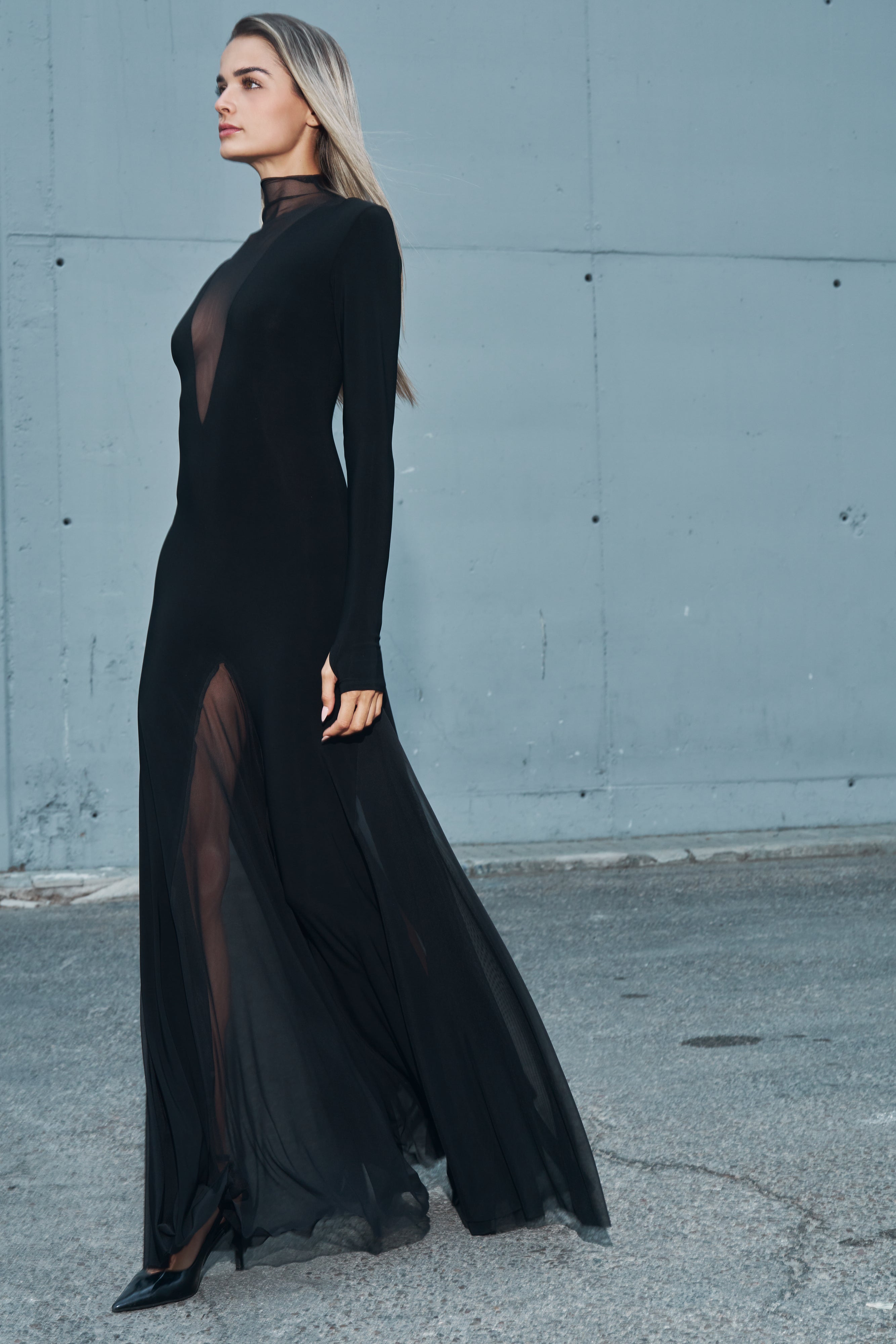 ATU Body Couture robe maxi noire tulle manches longues