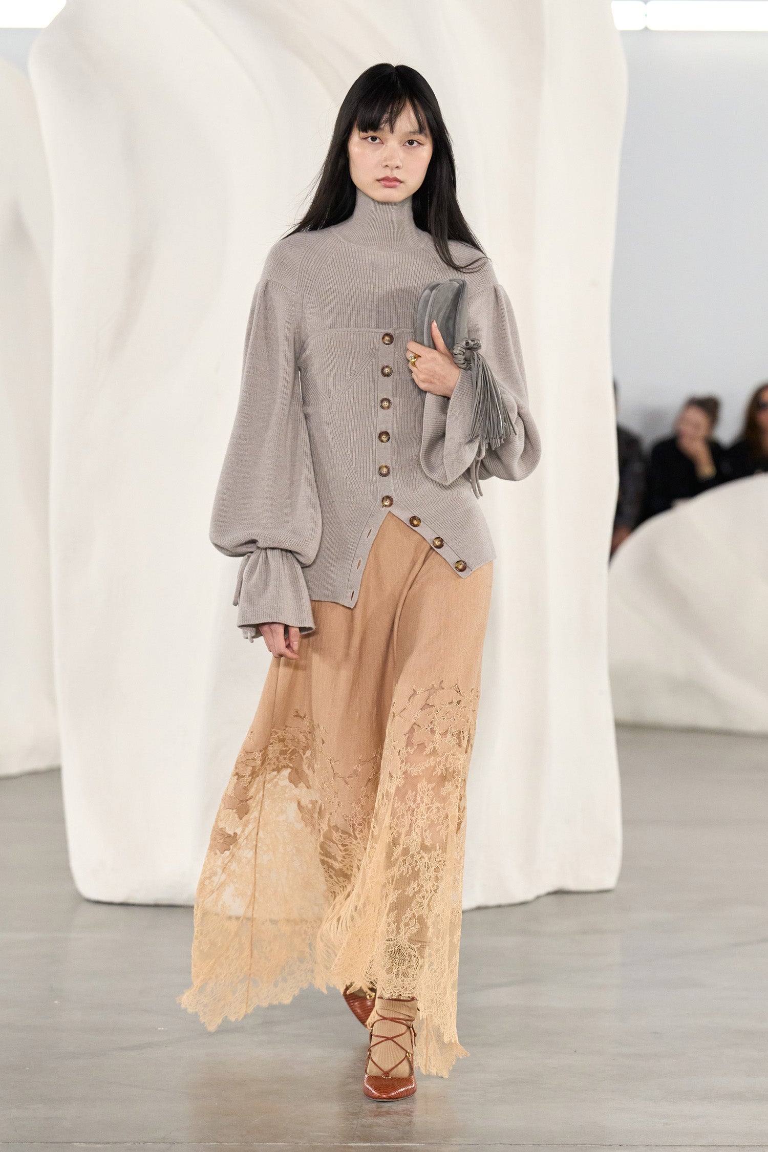 Ulla Johnson Josina jupe midi almond rose laine
