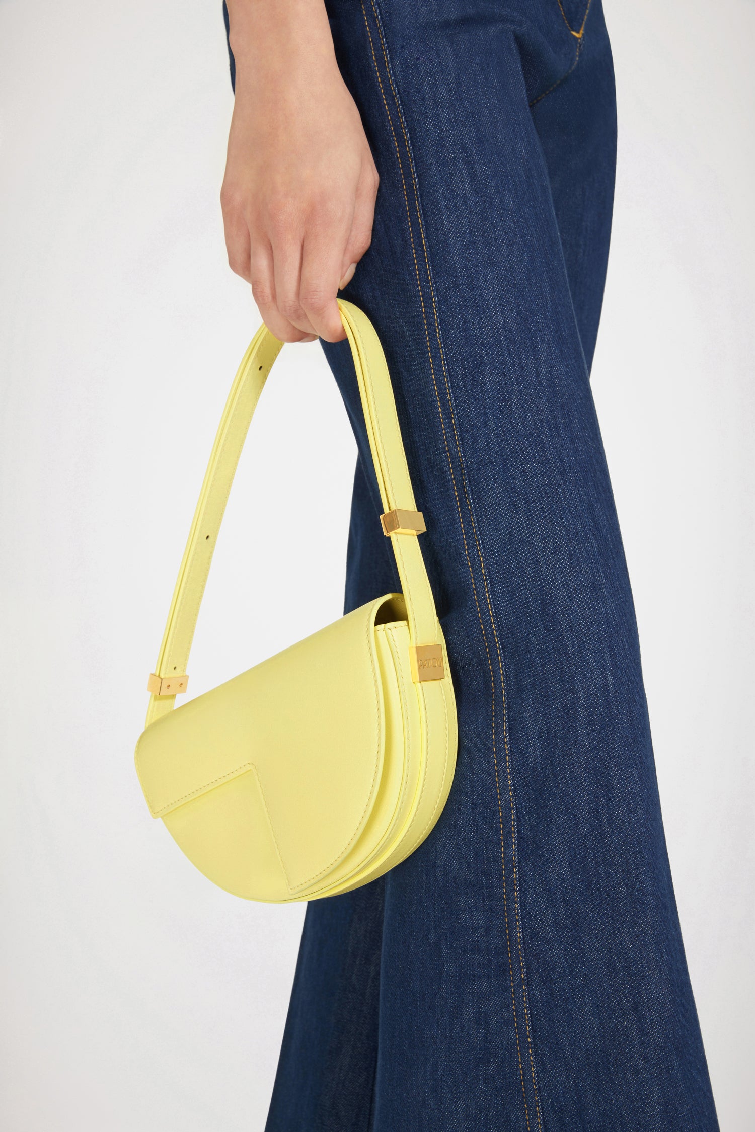 Patou Le Petit Patou sac cuir jaune Ice Yellow 20 cm