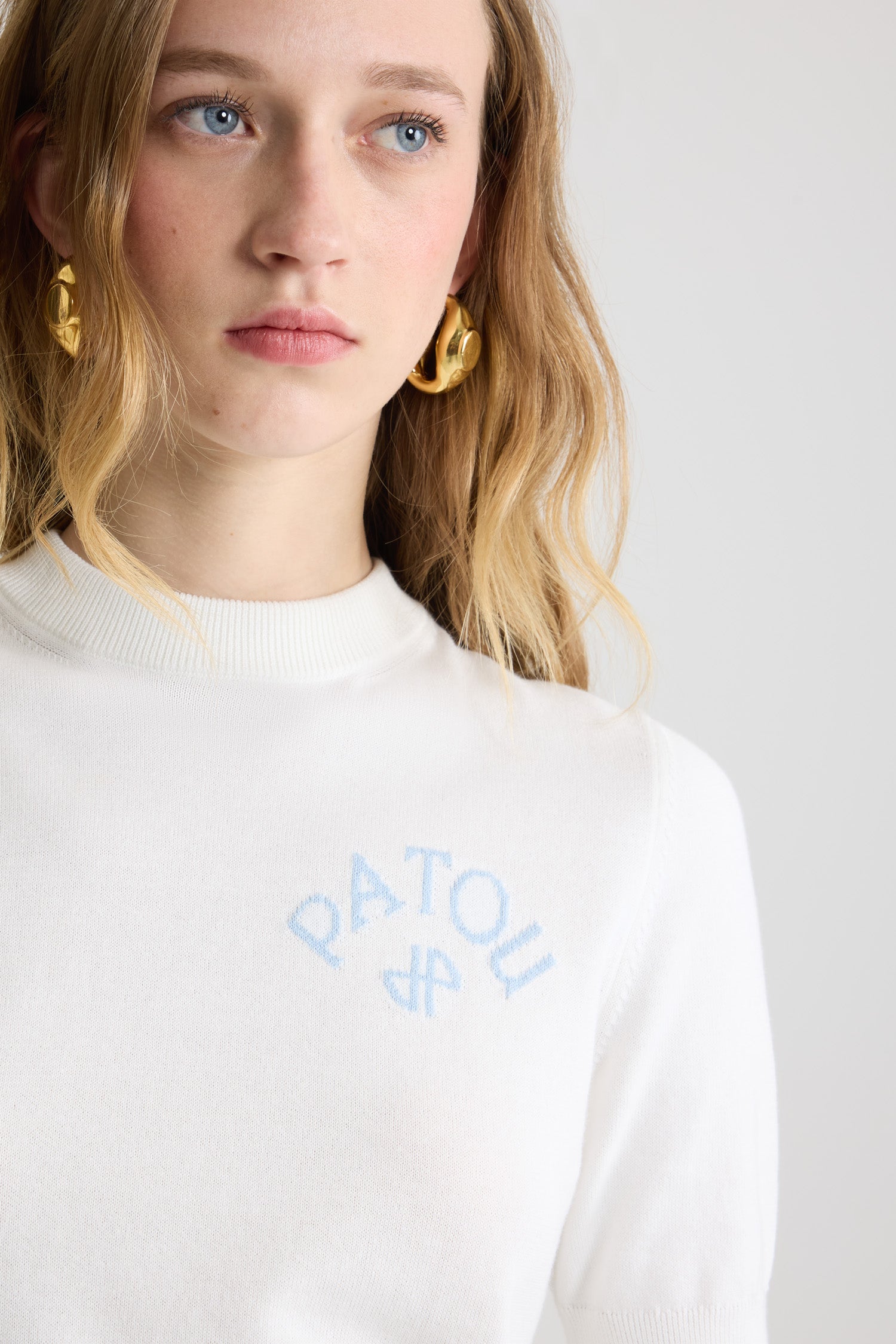 Patou H25KN3008045001W pull col nœud blanc coton bio logo