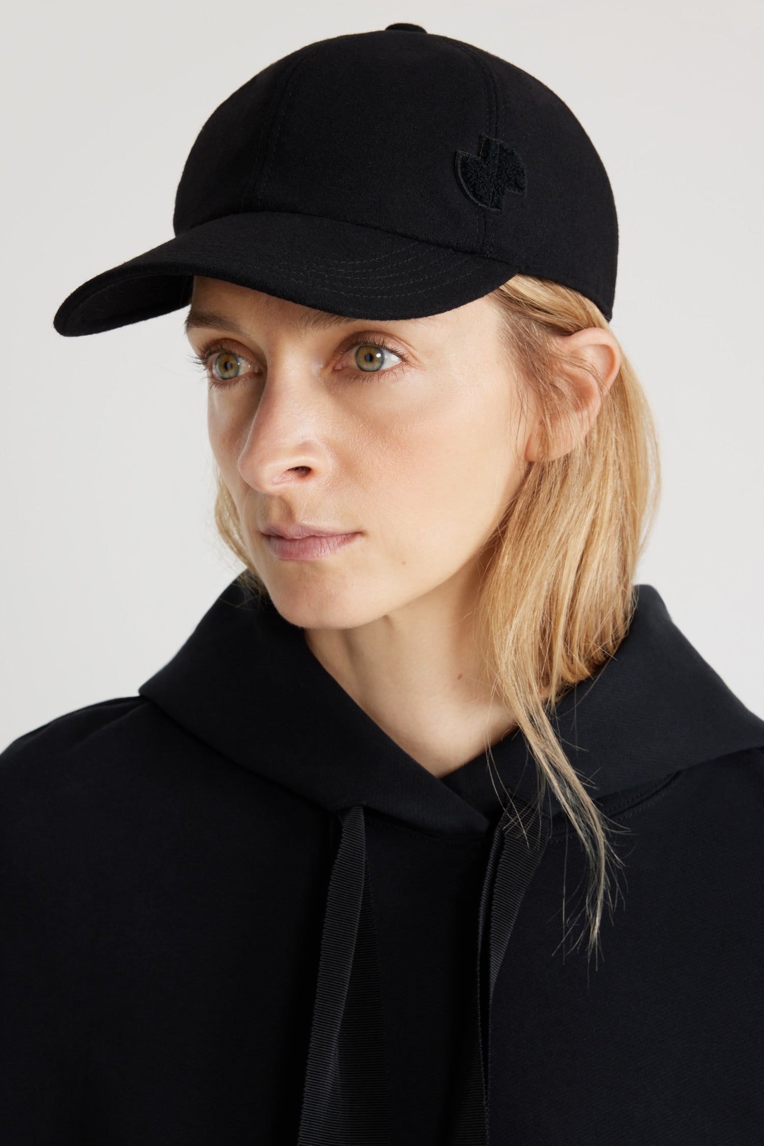Patou H24AC0770189999B casquette noire laine JP