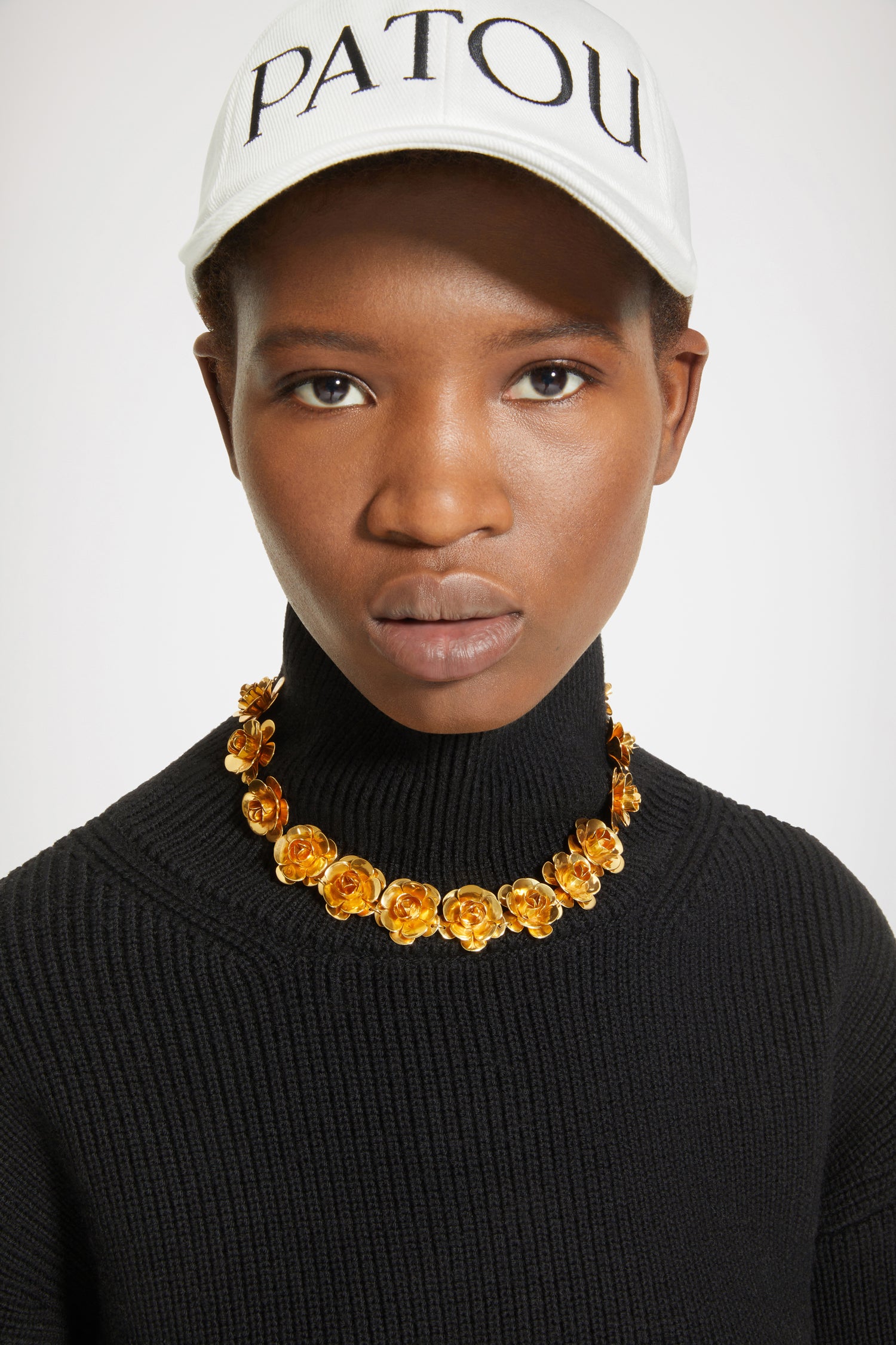 Patou JW090 collier fleur doré 46 cm taille unique