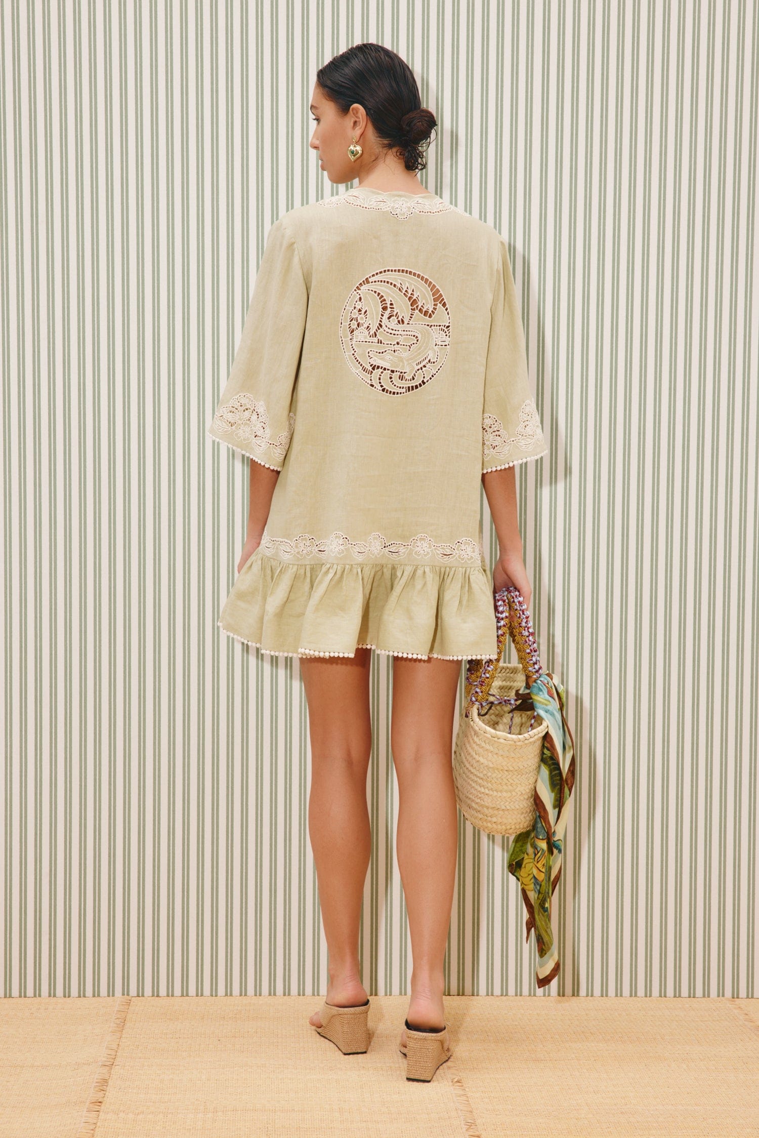 Alemaïs Louie Embroidered Mini Dress robe lin brodé