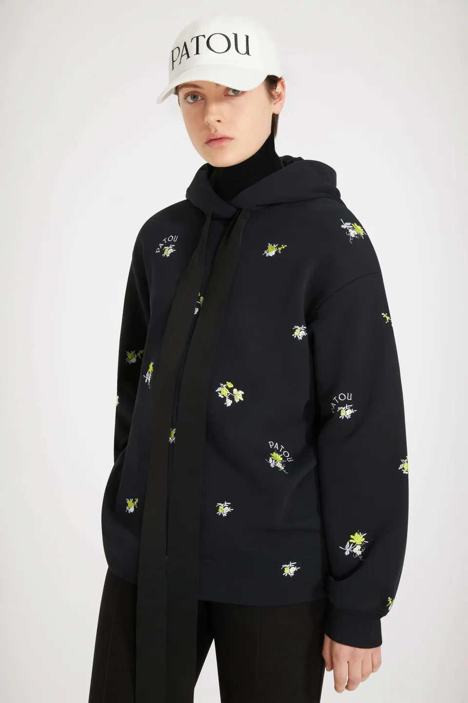 Patou JE053 sweat capuche coton Black brodé