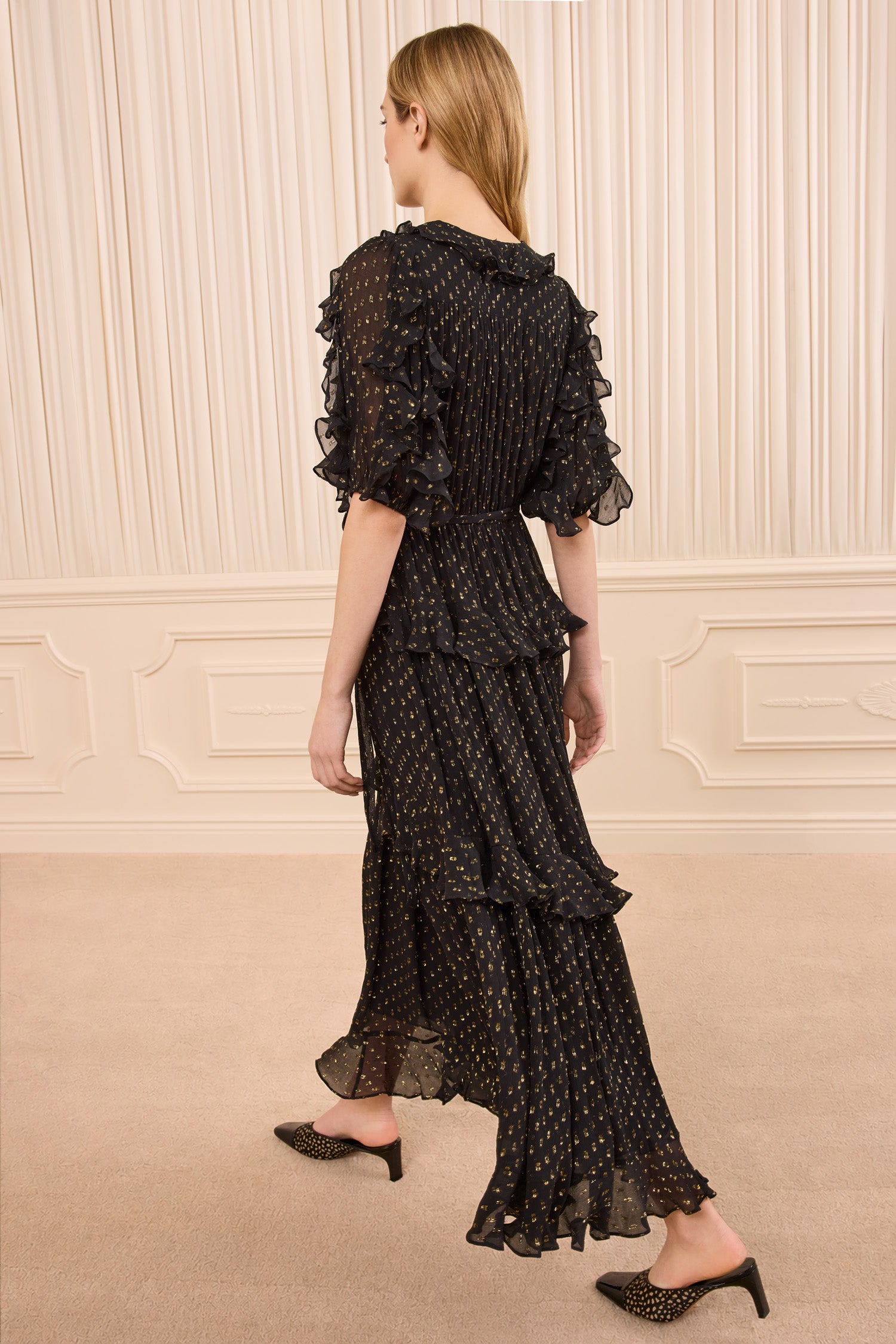 Ulla Johnson Tida Robe soie Noir midi manches courtes volants