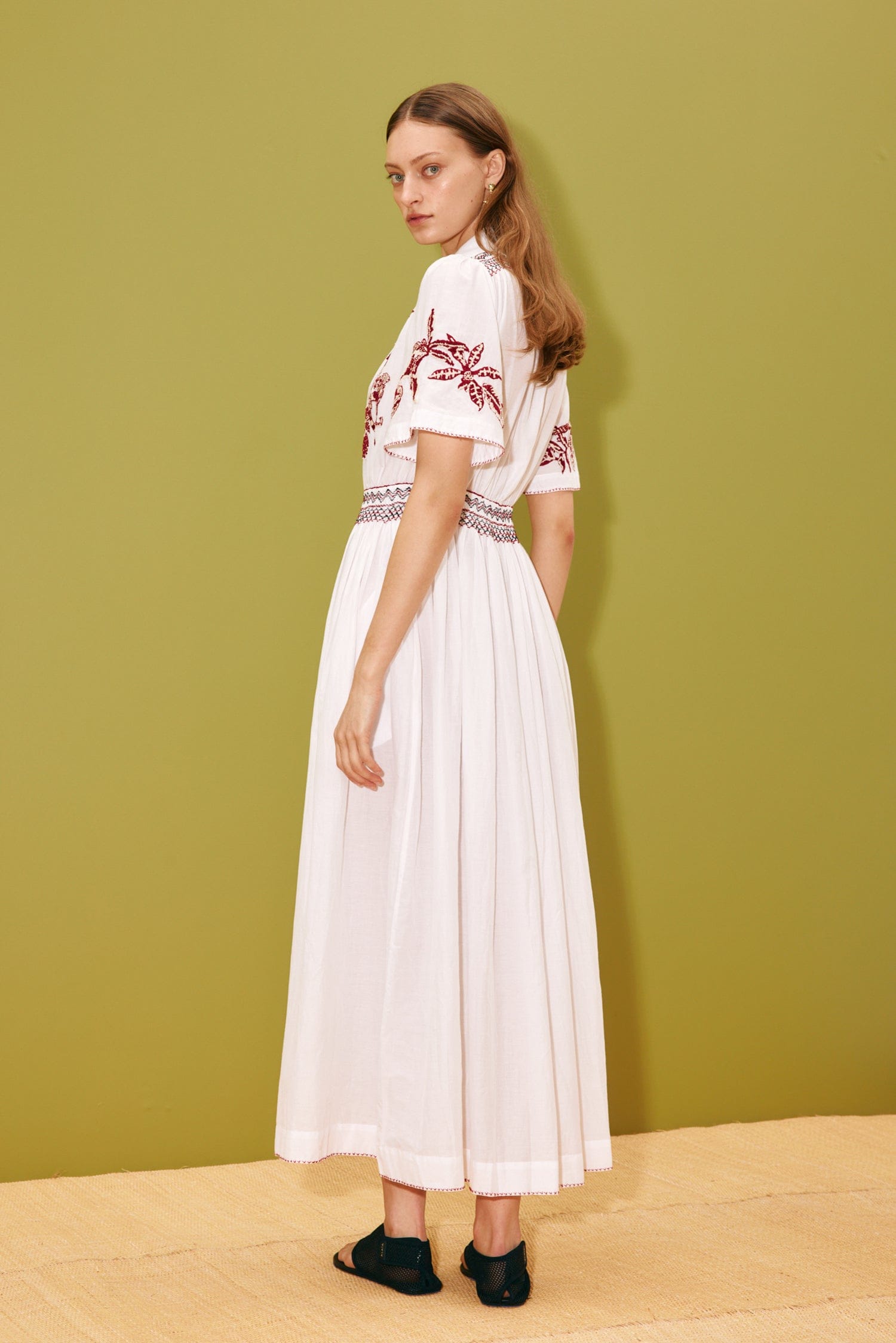 Alemäis Odie robe chemise midi brodée coton soie