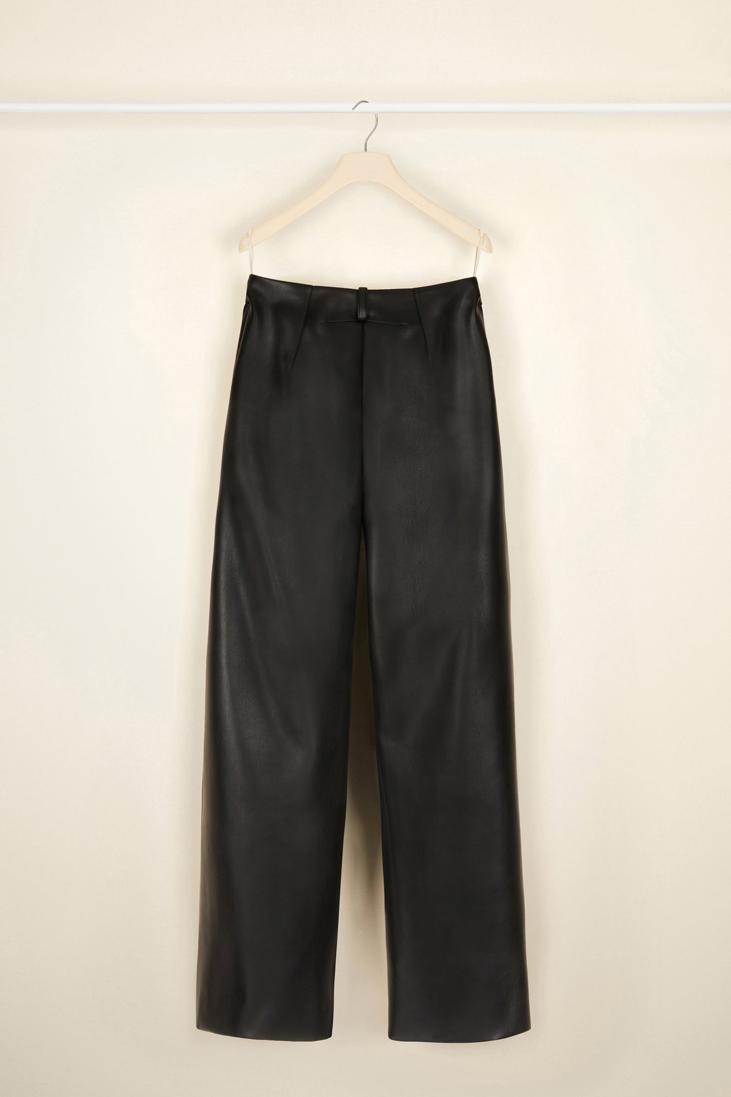 Patou TR002 pantalon noir simili cuir taille 36