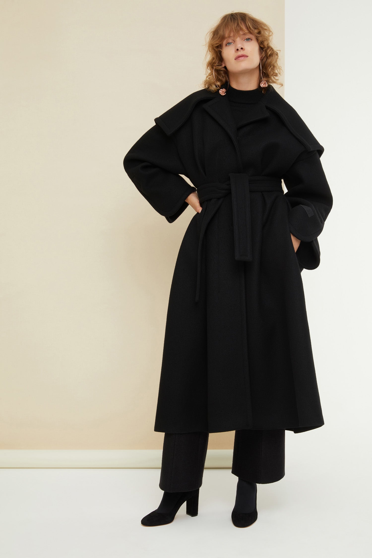 Patou CO007 manteau laine cachemire noir ceinturé