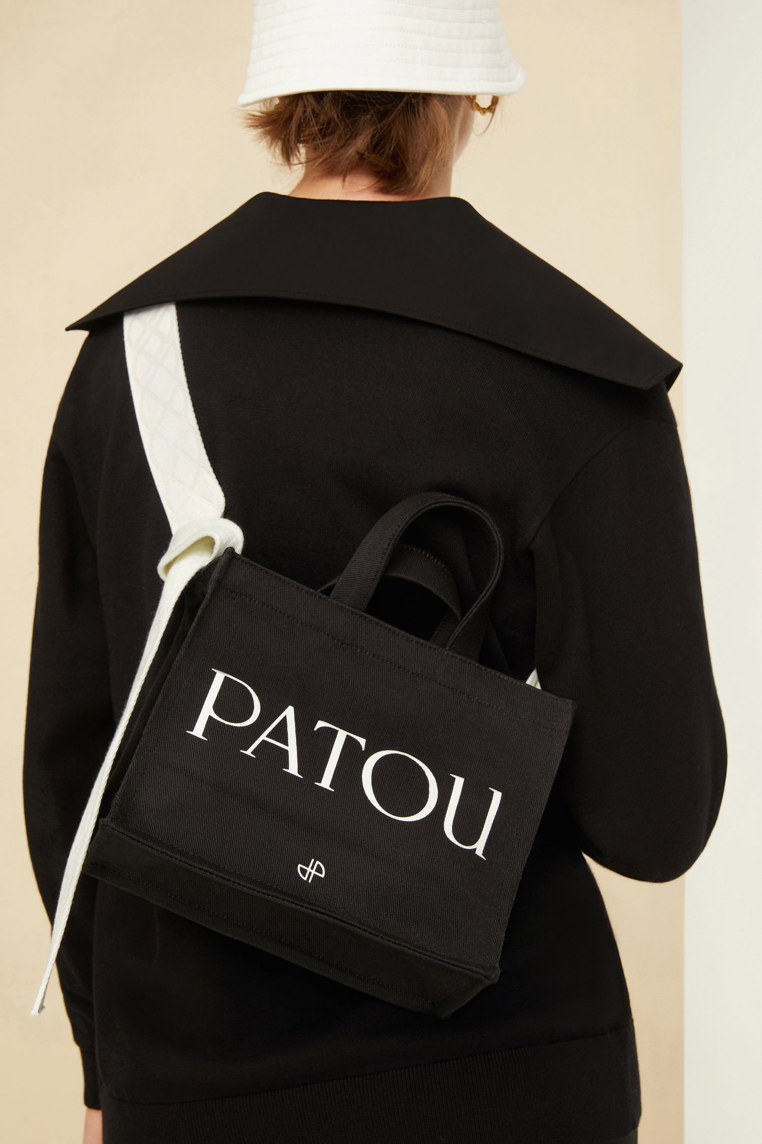 Patou Knitwear P22KN0718047999B cardigan noir laine recyclée