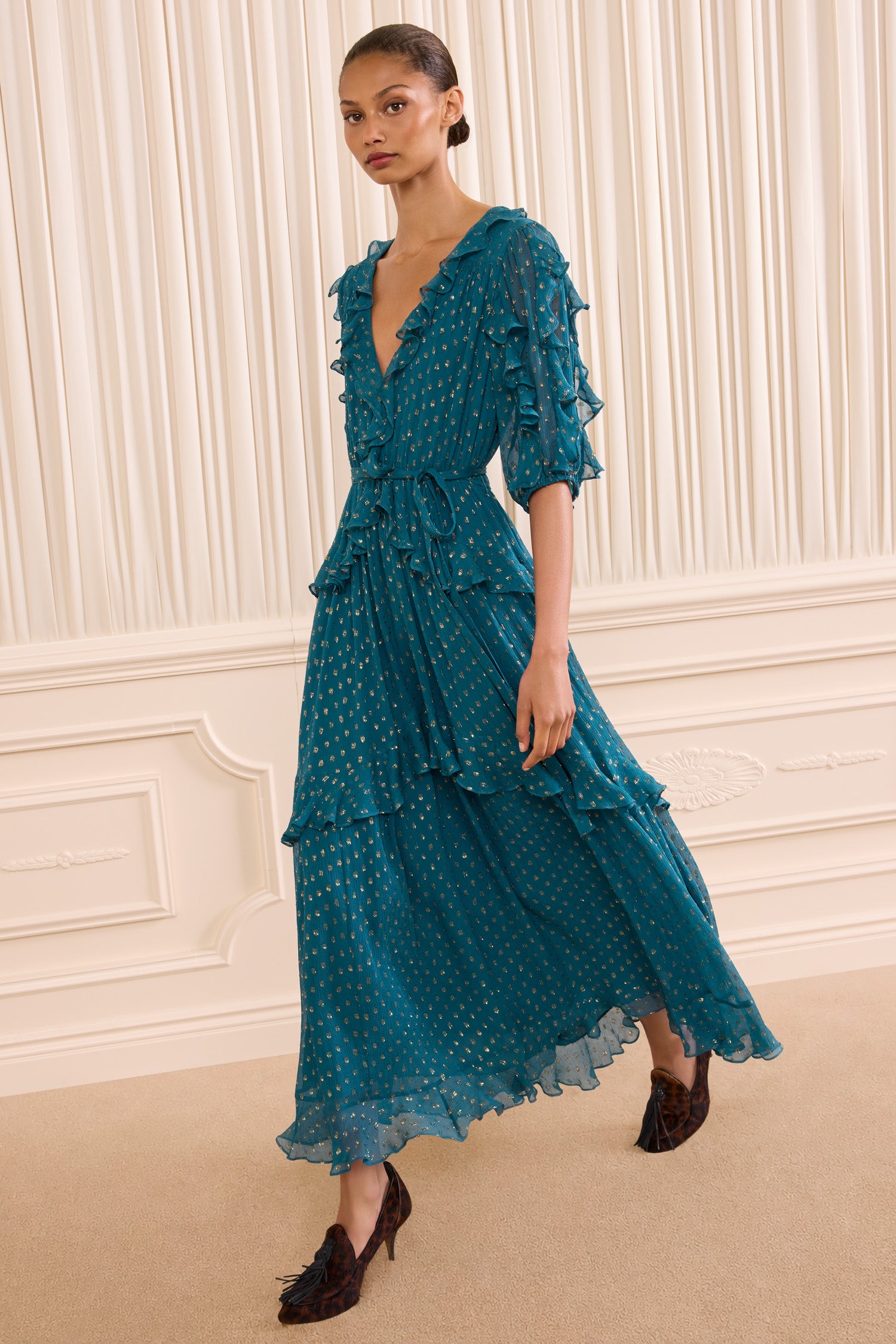 Ulla Johnson Tida robe midi soie Beryl manches courtes