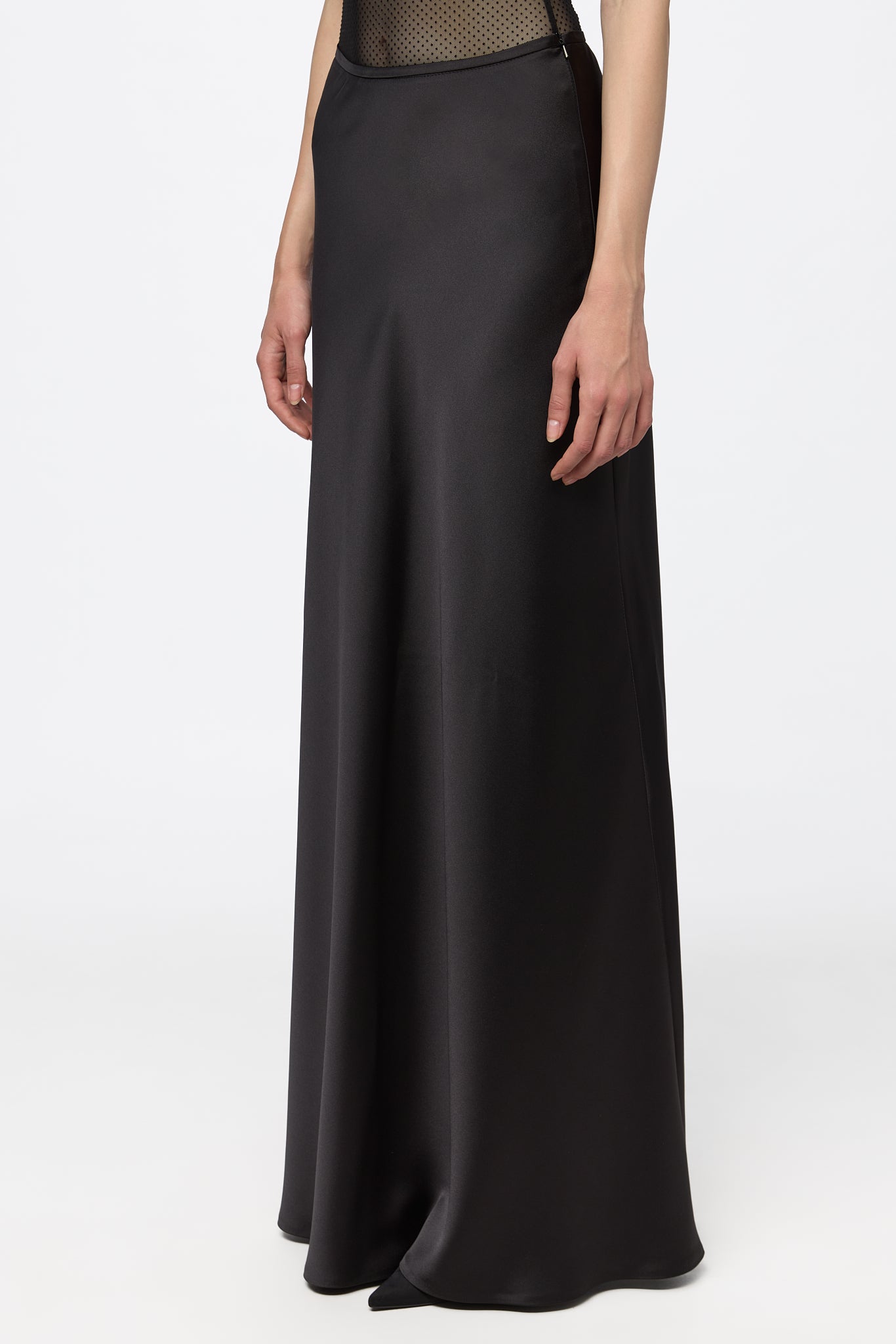ATU Body Couture Skirts Jupe Longue Satin Noire Taille S