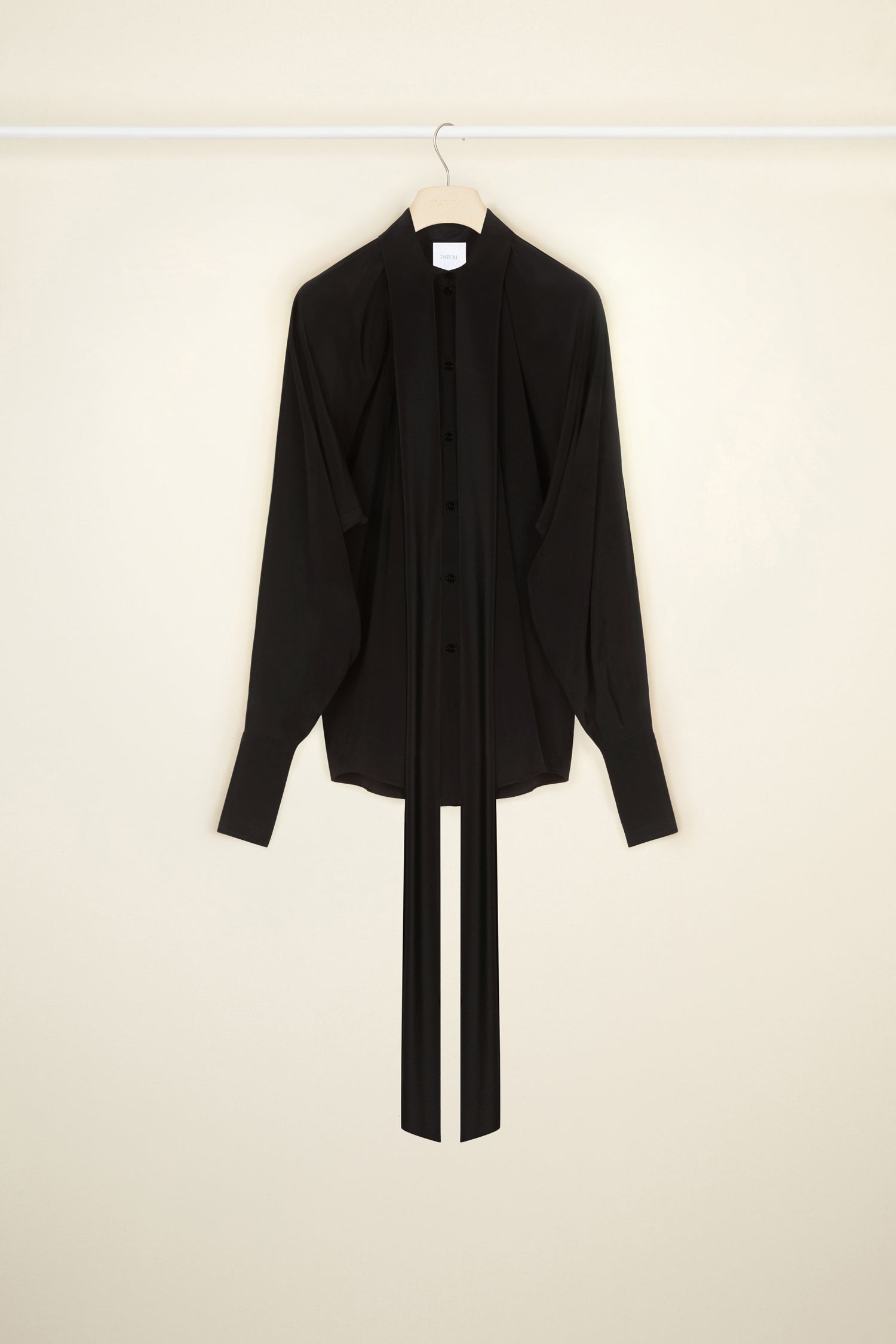 Patou BL015 blouse soie noire lavallière