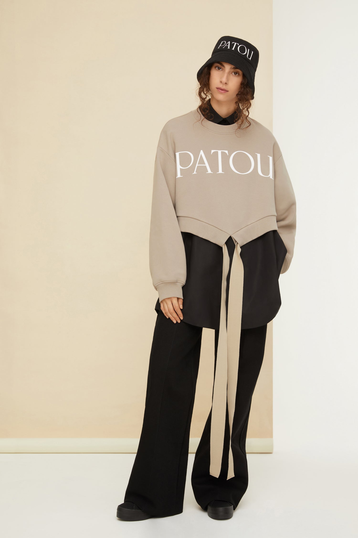Patou JE036 sweat cropped coton bio Parchment beige