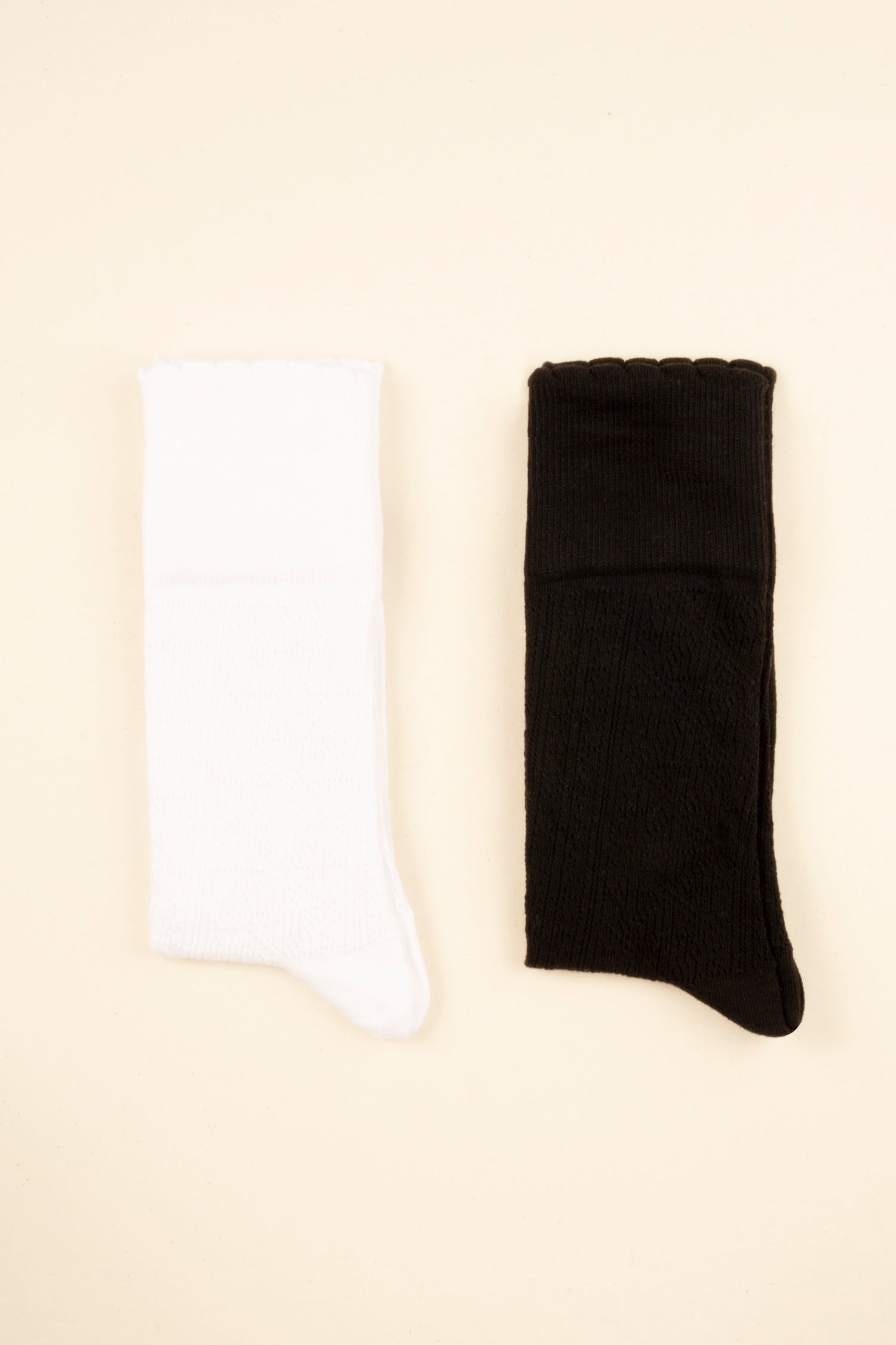 Patou Accessories P22AC0410118900B chaussettes coton bio noir blanc x2