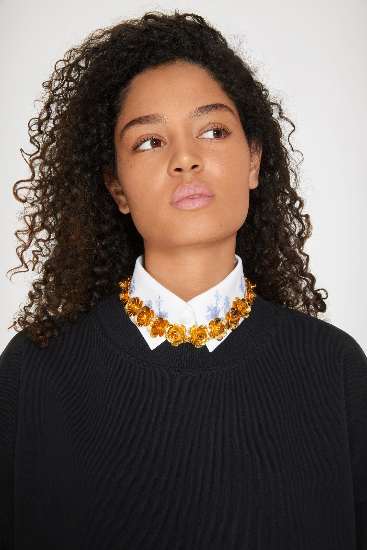 Patou JW090 collier fleur doré 46 cm taille unique